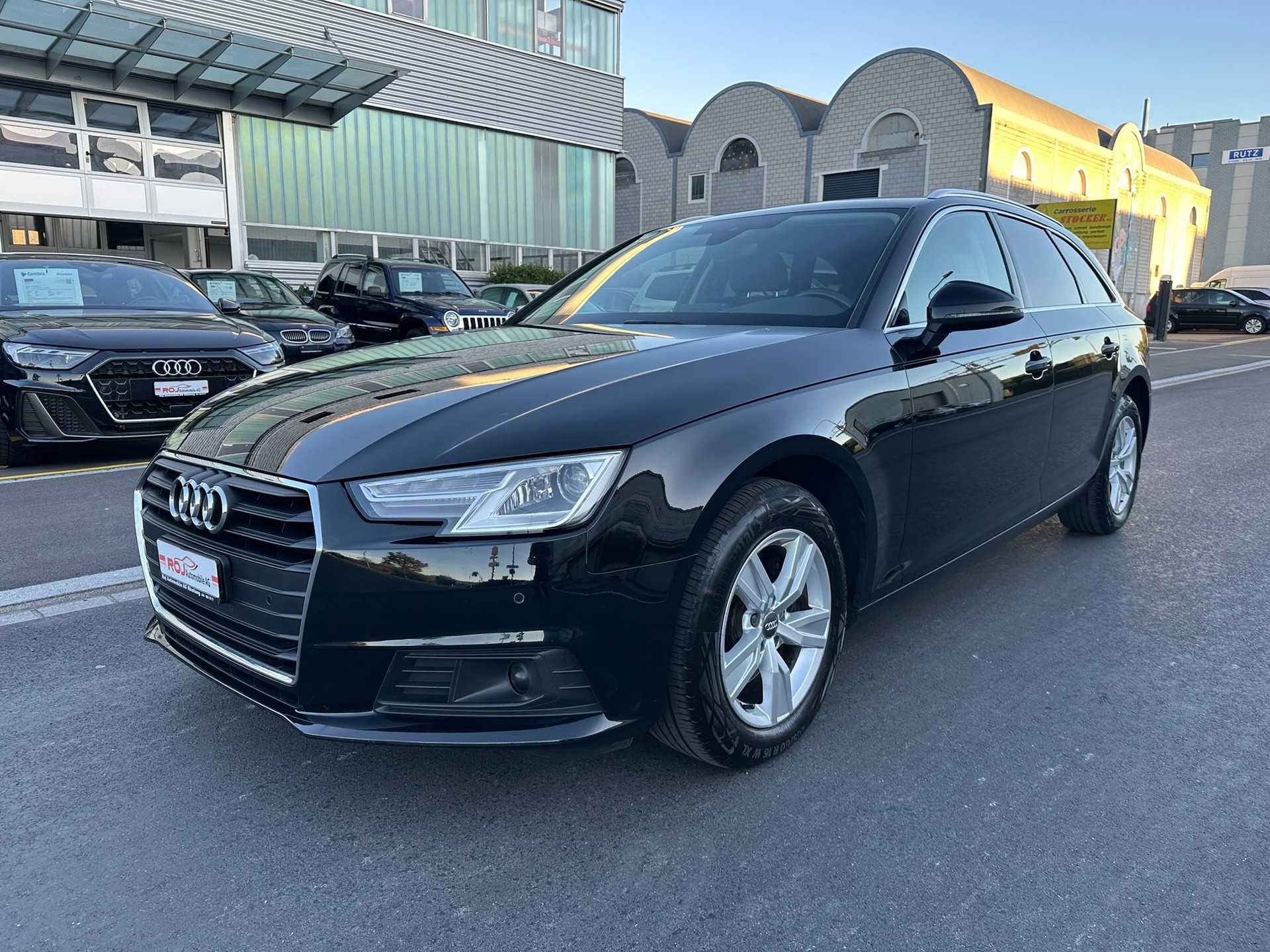 AUDI A4 Avant 35 TDI S-tronic-showroom-element-1