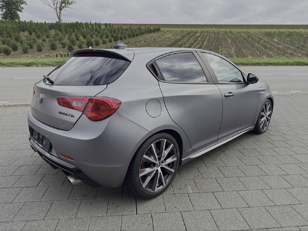 ALFA ROMEO Giulietta 1750 TBi Veloce TCT-image-4