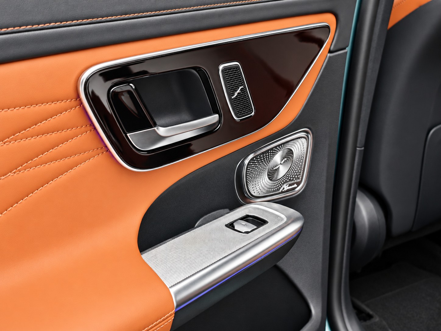 MERCEDES-BENZ GLC 300 de AMG Line 4matic-image-13