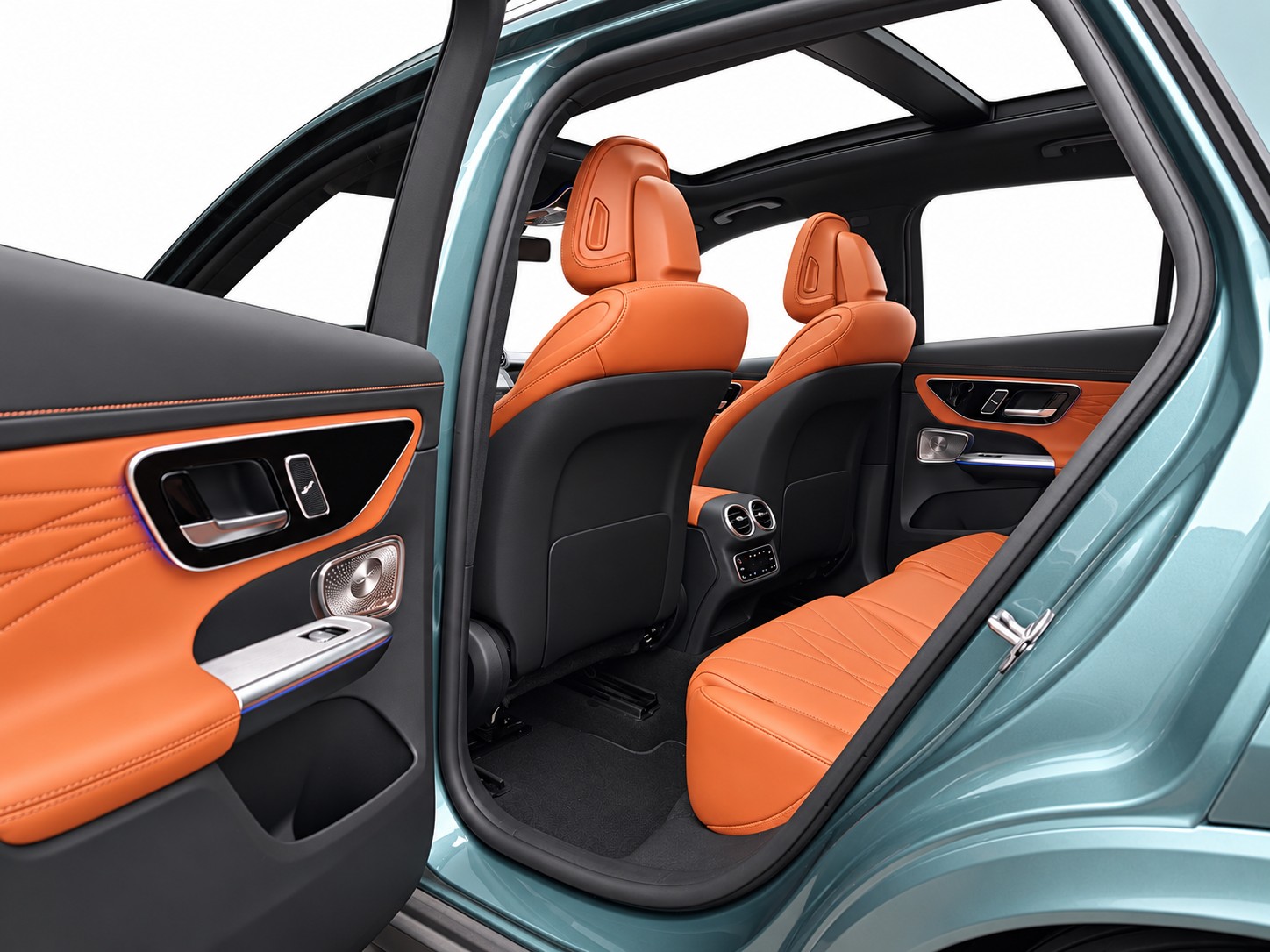 MERCEDES-BENZ GLC 300 de AMG Line 4matic-image-8