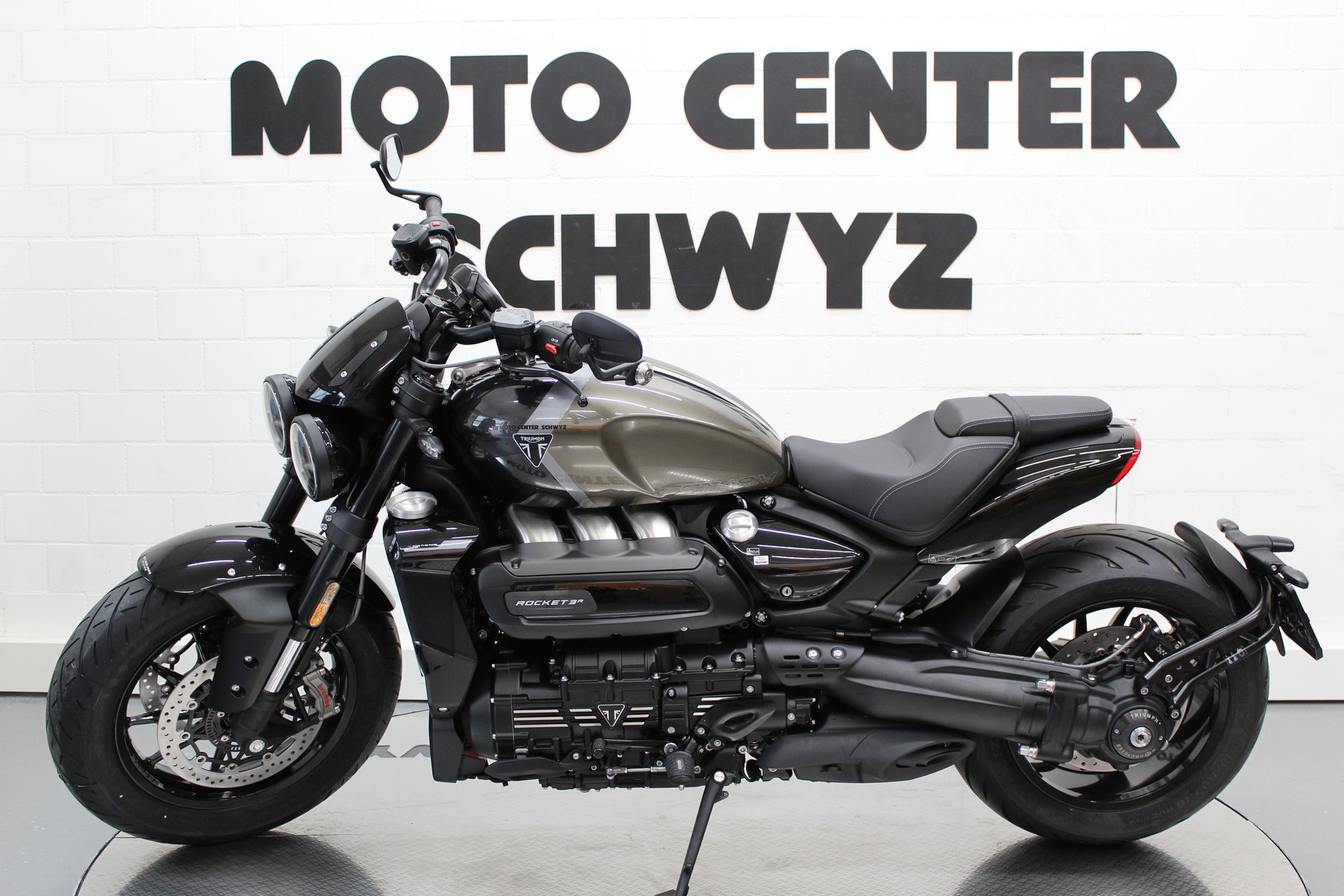 TRIUMPH Storm R-image-5