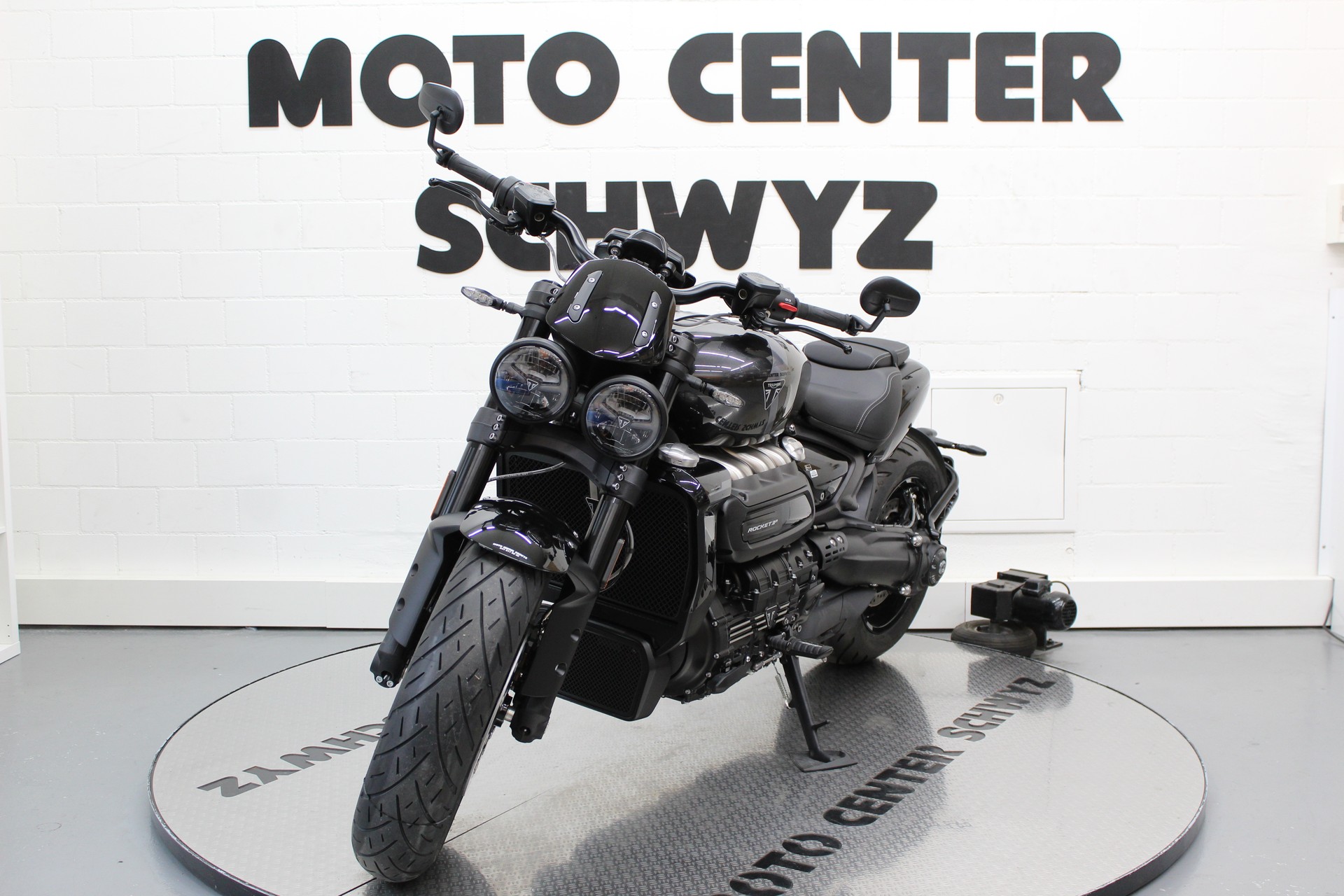 TRIUMPH Storm R-image-3