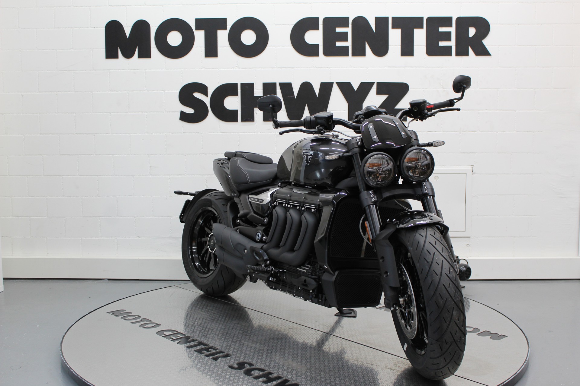 TRIUMPH Storm R-image-2