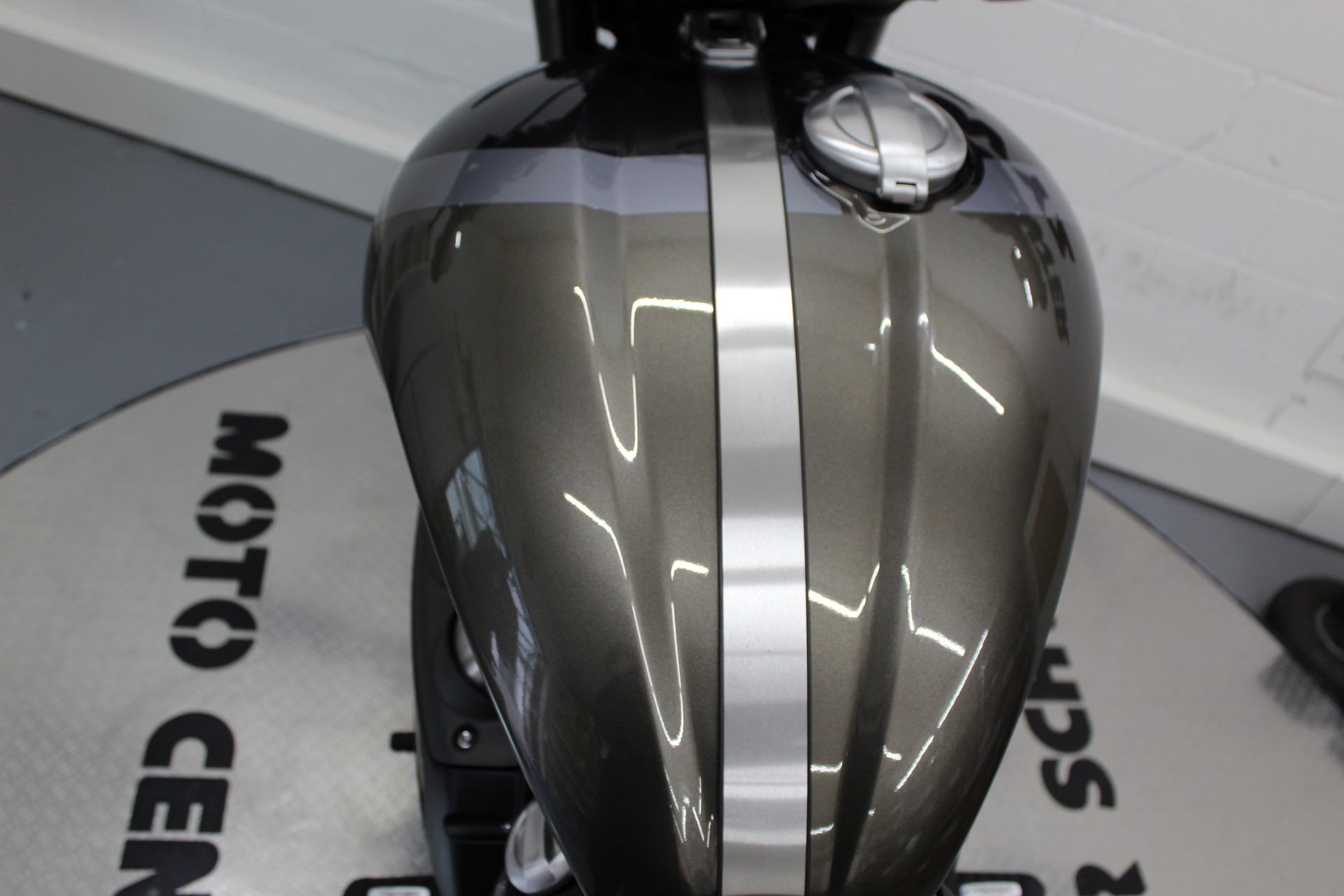 TRIUMPH Storm R-image-6