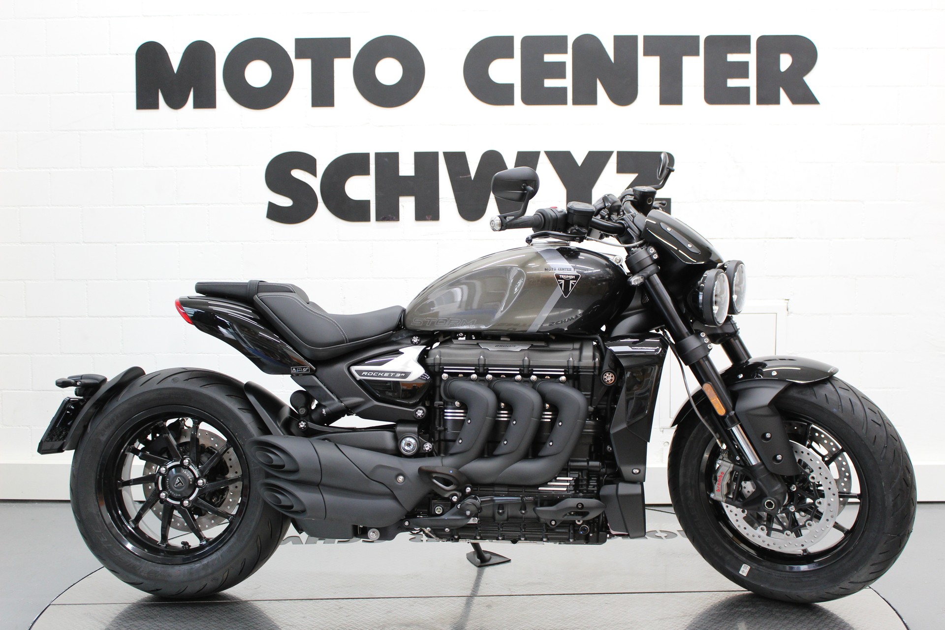 TRIUMPH Storm R-image-0