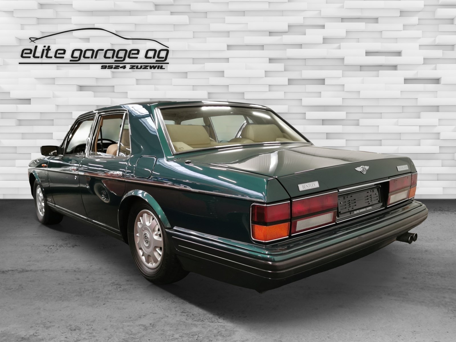 BENTLEY Brooklands-image-3