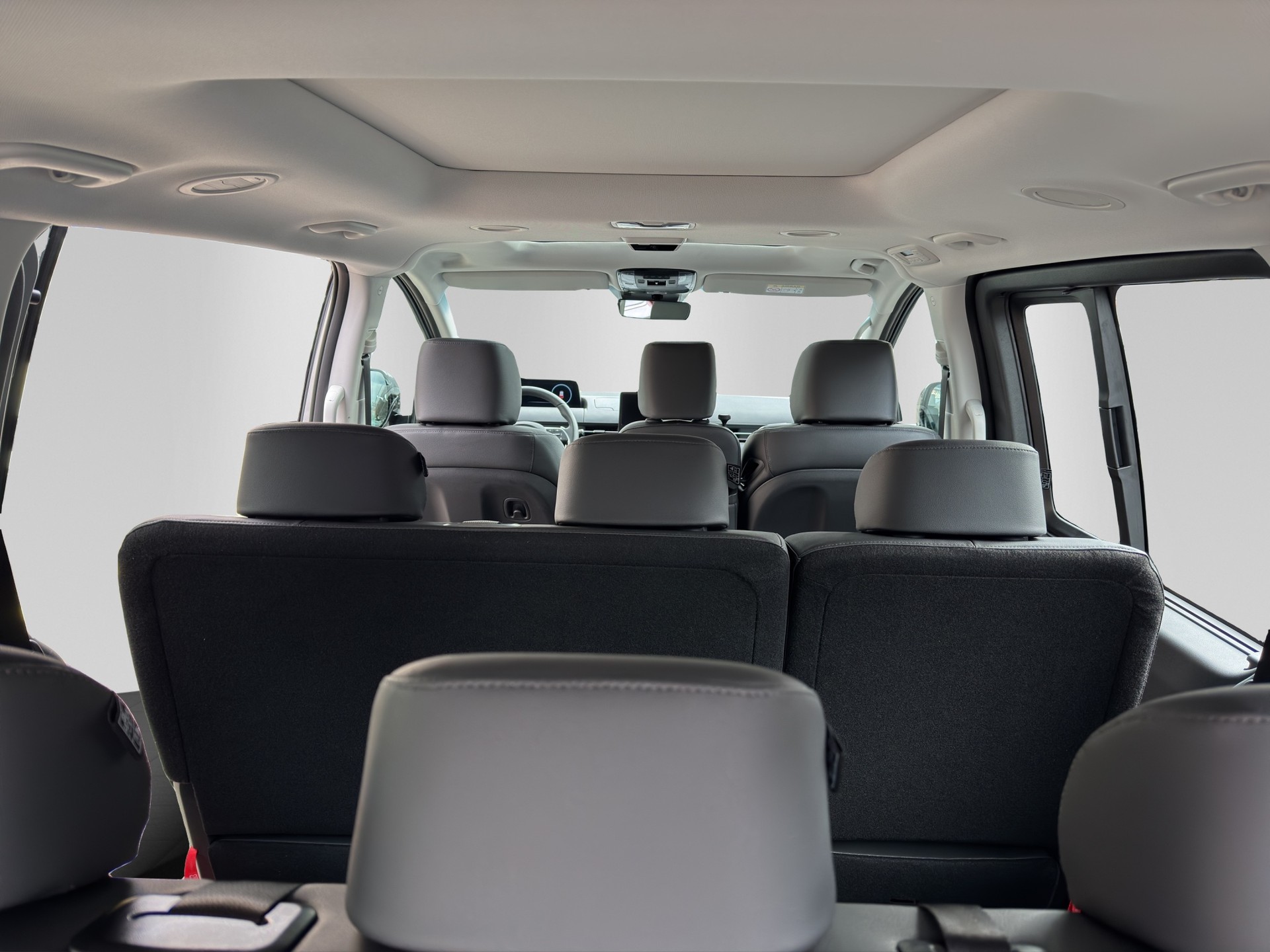 HYUNDAI Staria W. 1.6 HEV Vertex-image-10