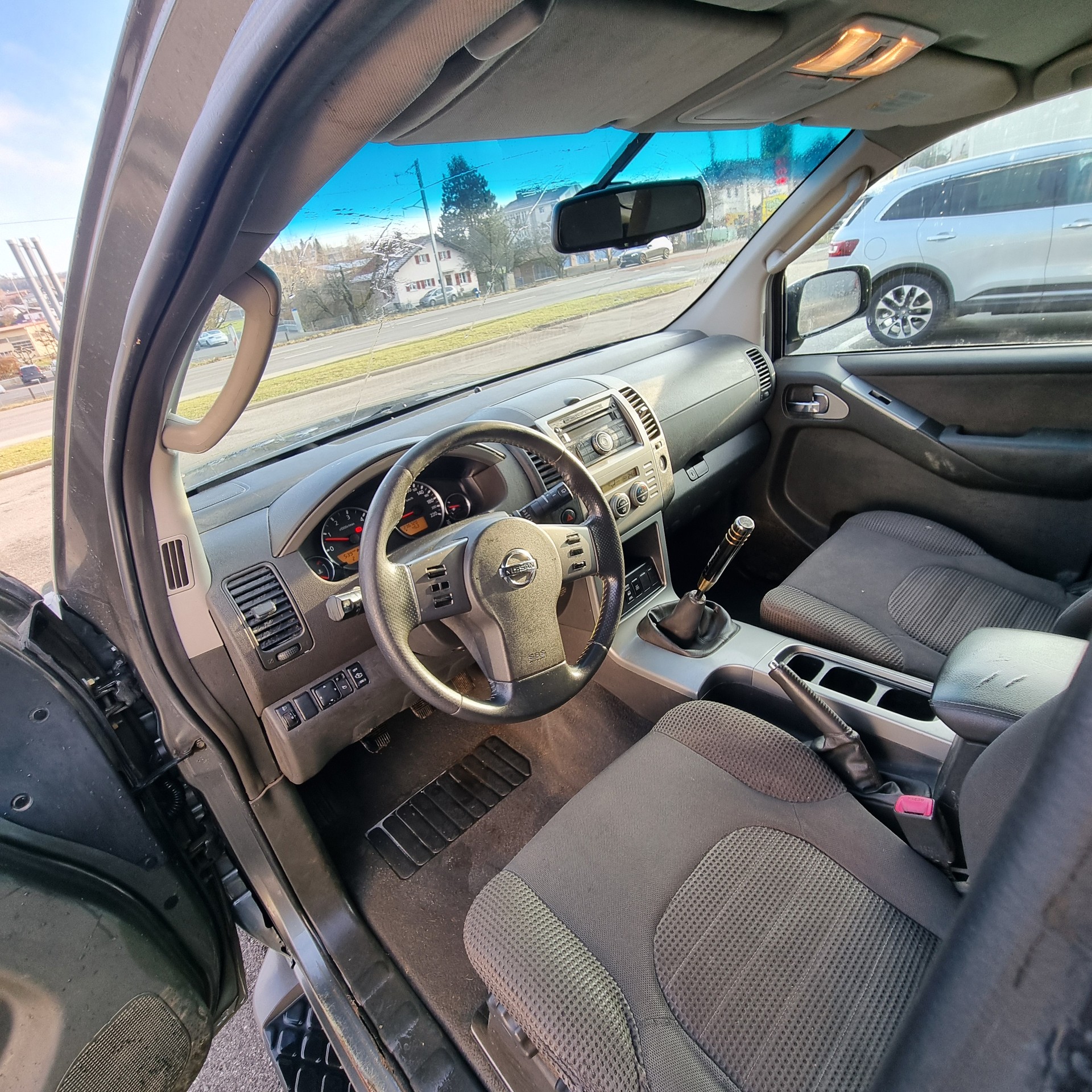 NISSAN Pathfinder 2.5 dCi LE-image-7