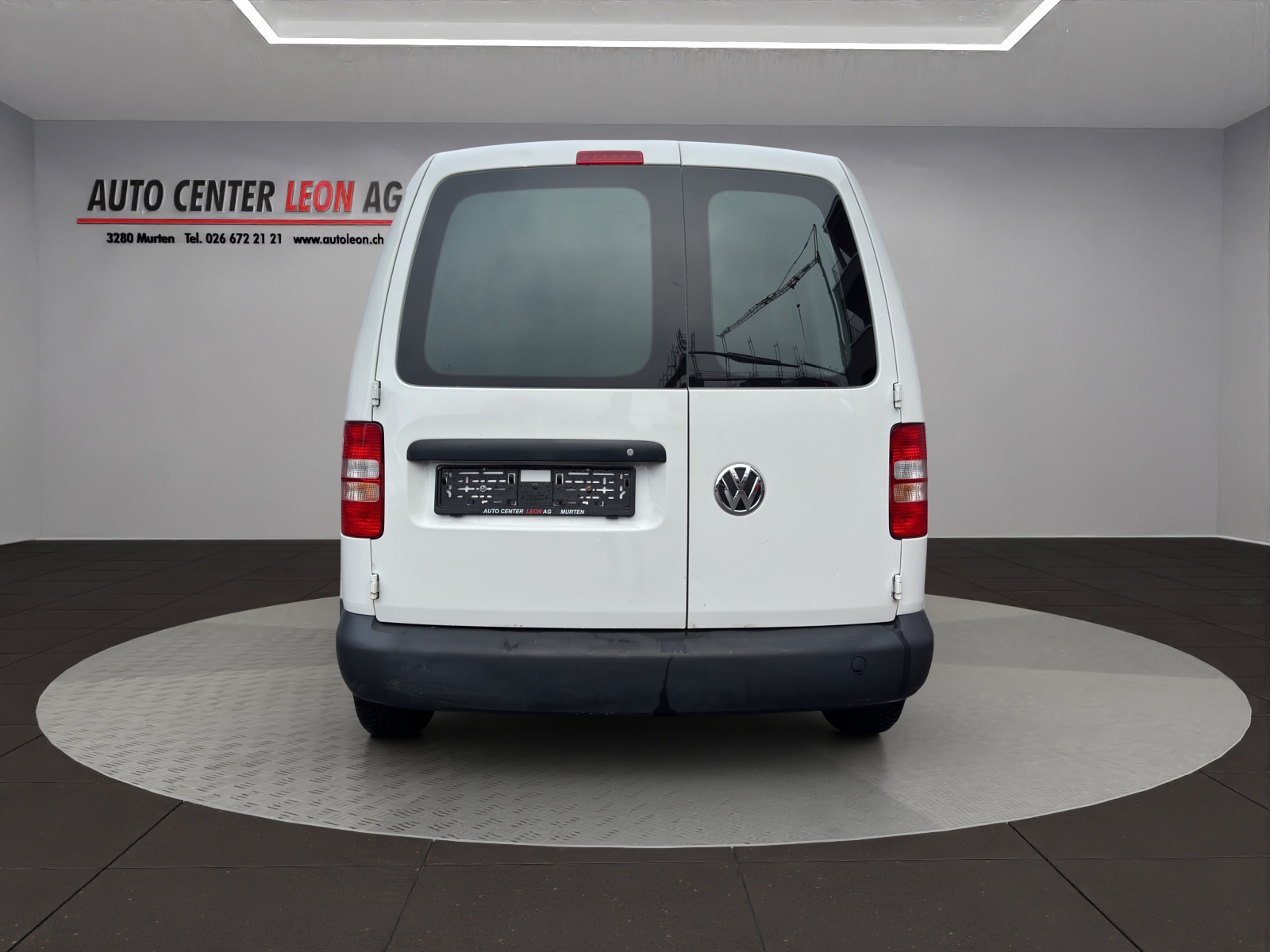 VW Caddy 1.6 TDI BlueMotion Technology-image-4
