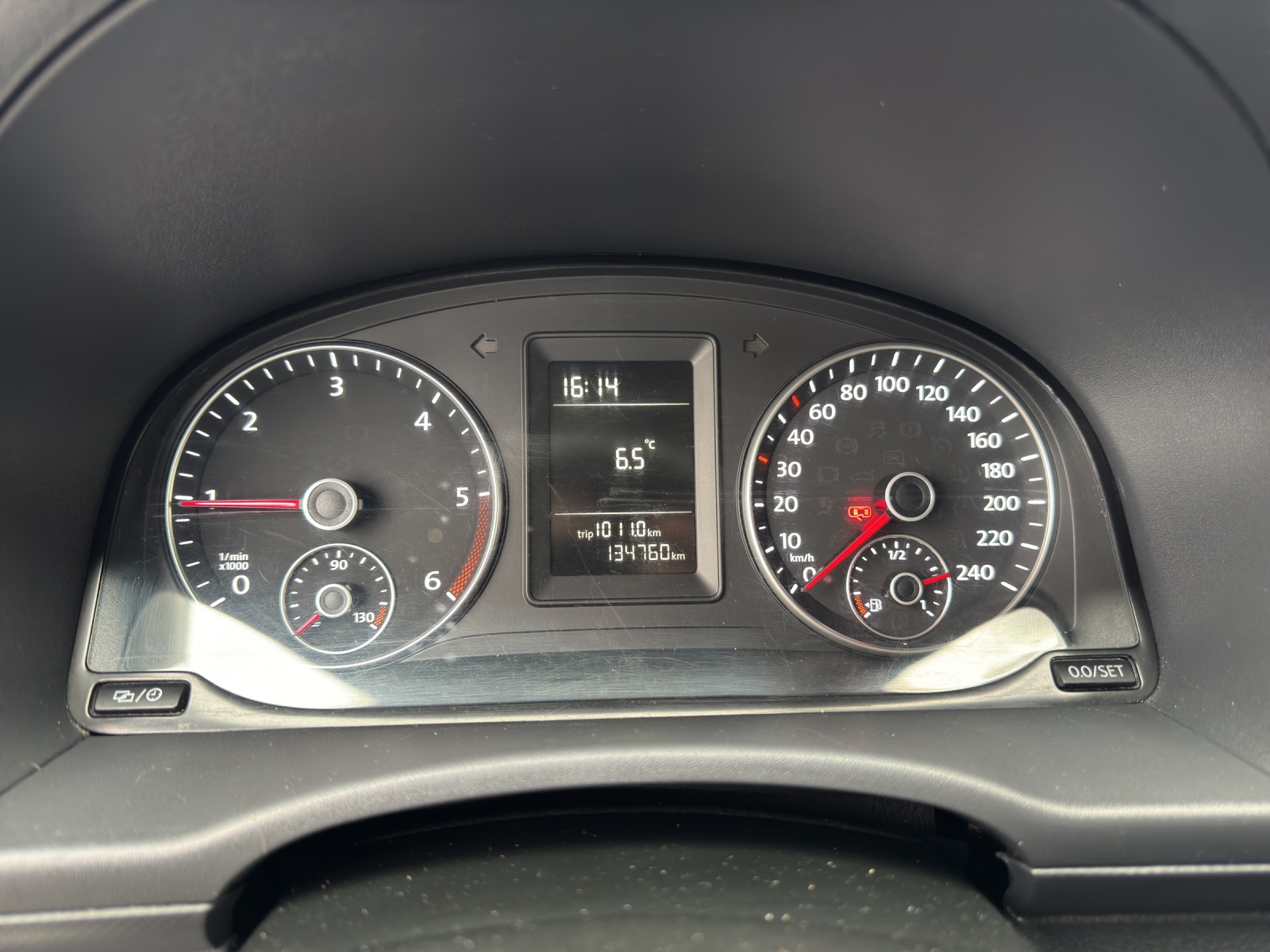 VW Caddy 1.6 TDI BlueMotion Technology-image-10