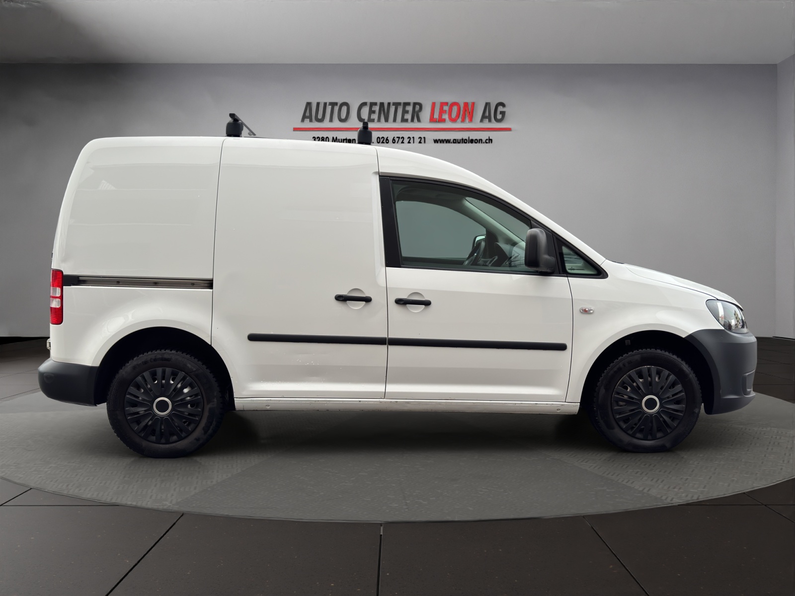 VW Caddy 1.6 TDI BlueMotion Technology-image-6