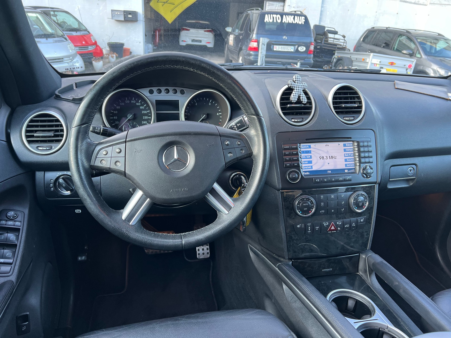 MERCEDES-BENZ ML 320 CDI 4Matic Edition7G-Tronic-image-9