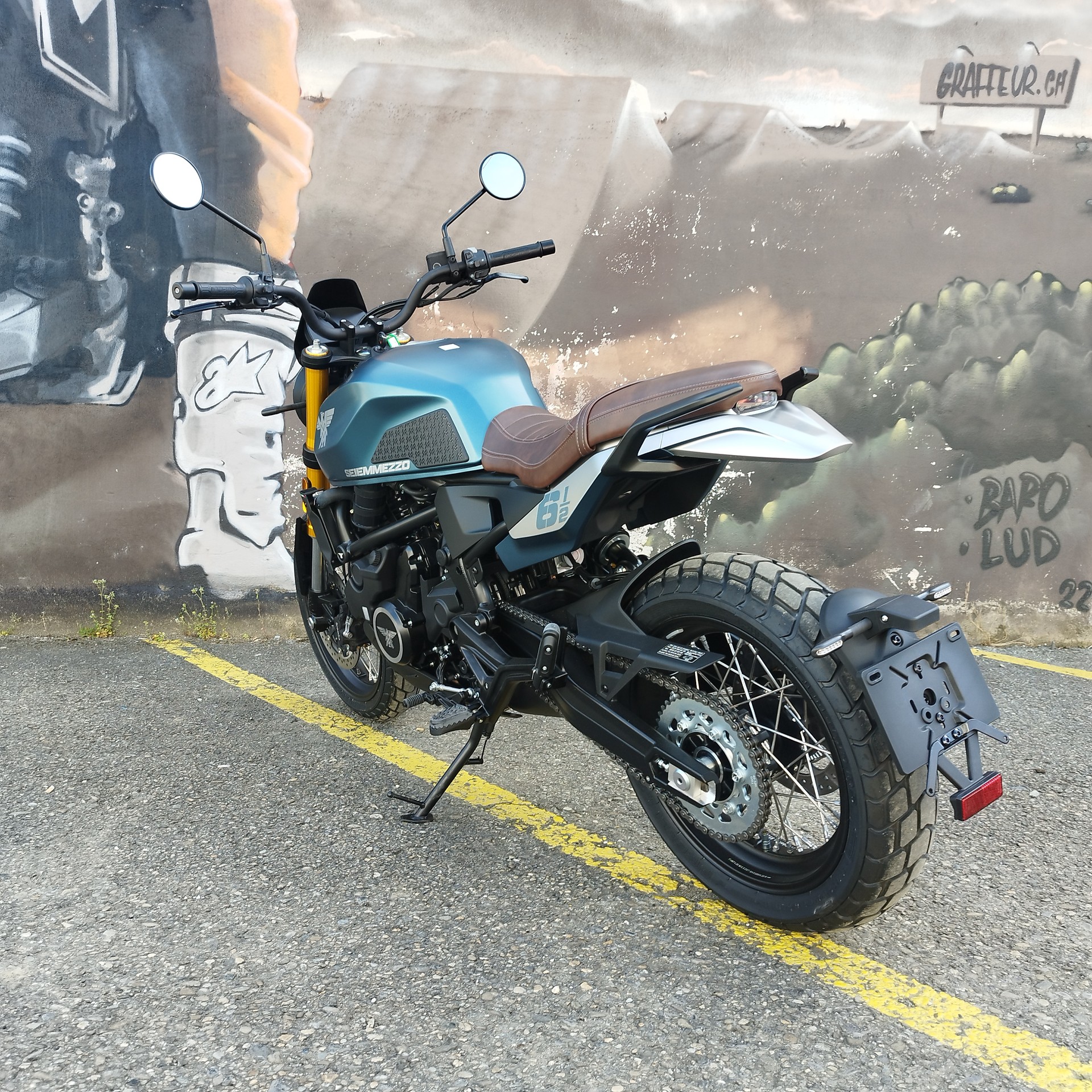 MOTO MORINI SEIEMMEZZO-image-2