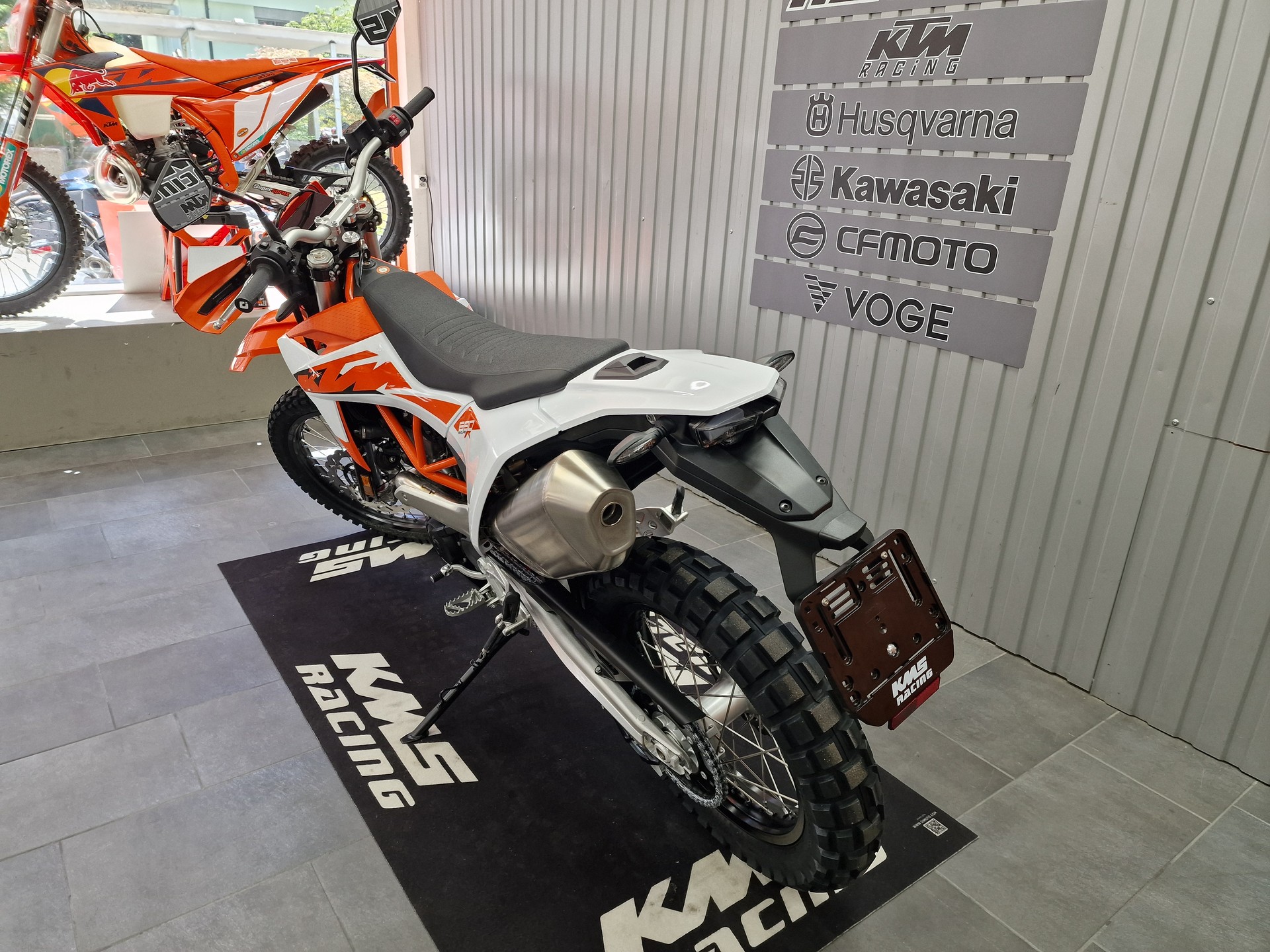 KTM 690 Enduro R-image-8