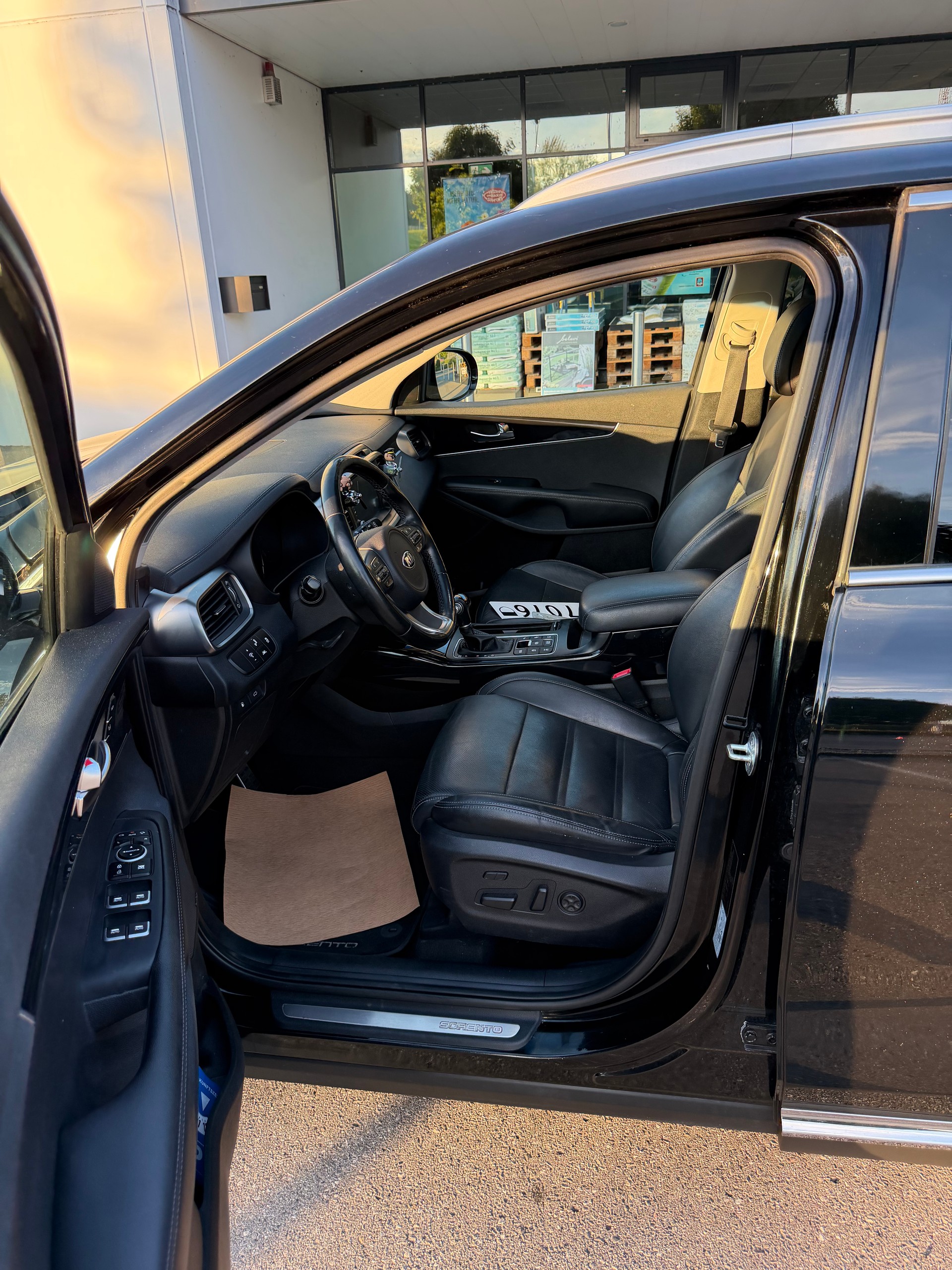 KIA Sorento 2.2 CRDI Style 7P. Automatic-image-7