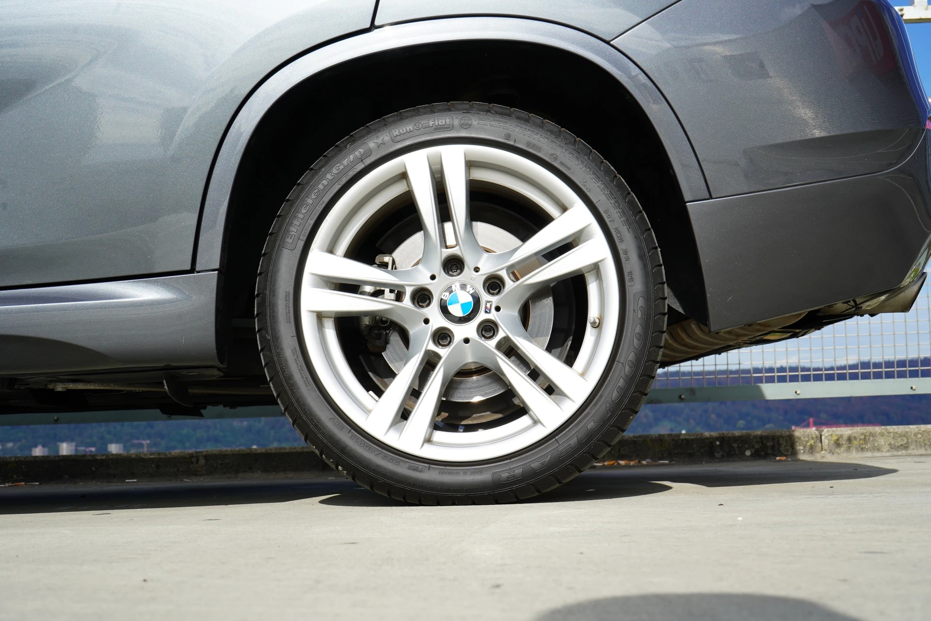 BMW X1 xDRIVE 25d STEPTRONIC M SPORT PLUS l 218 PS-image-17