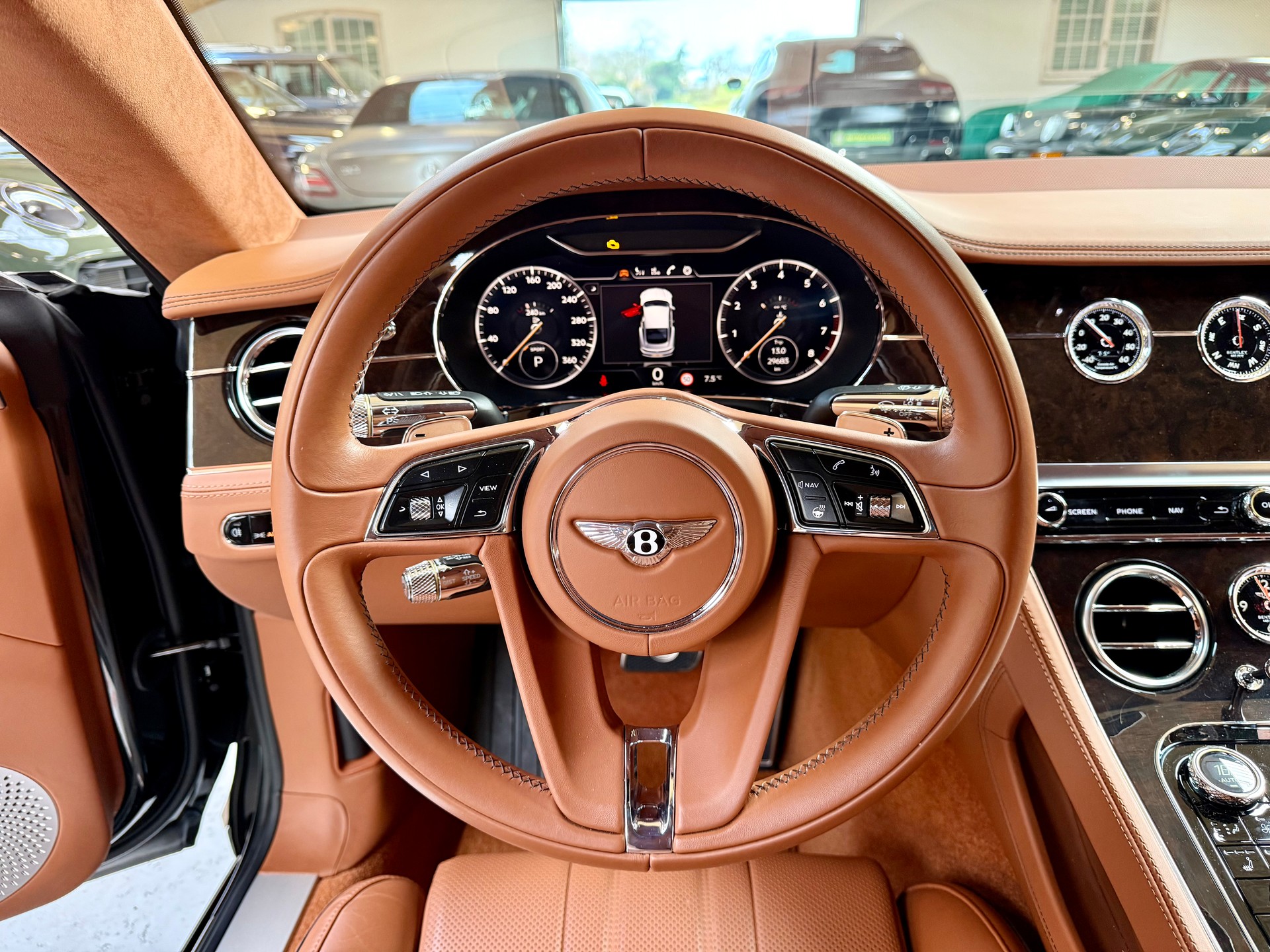 BENTLEY Continental GT 4.0 V8-image-9