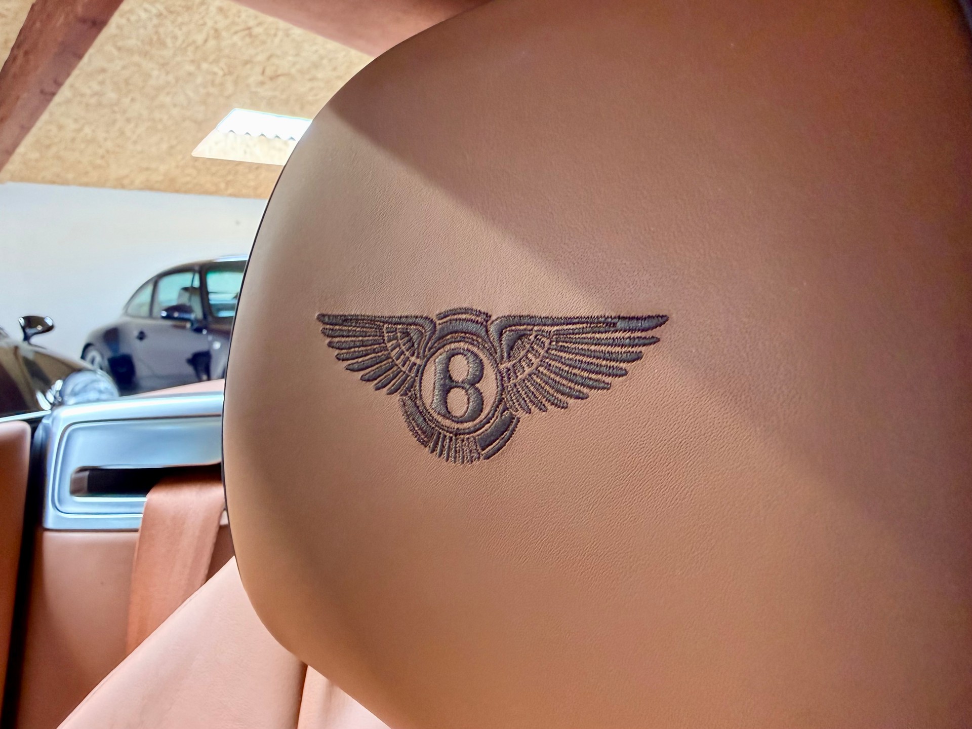 BENTLEY Continental GT 4.0 V8-image-15
