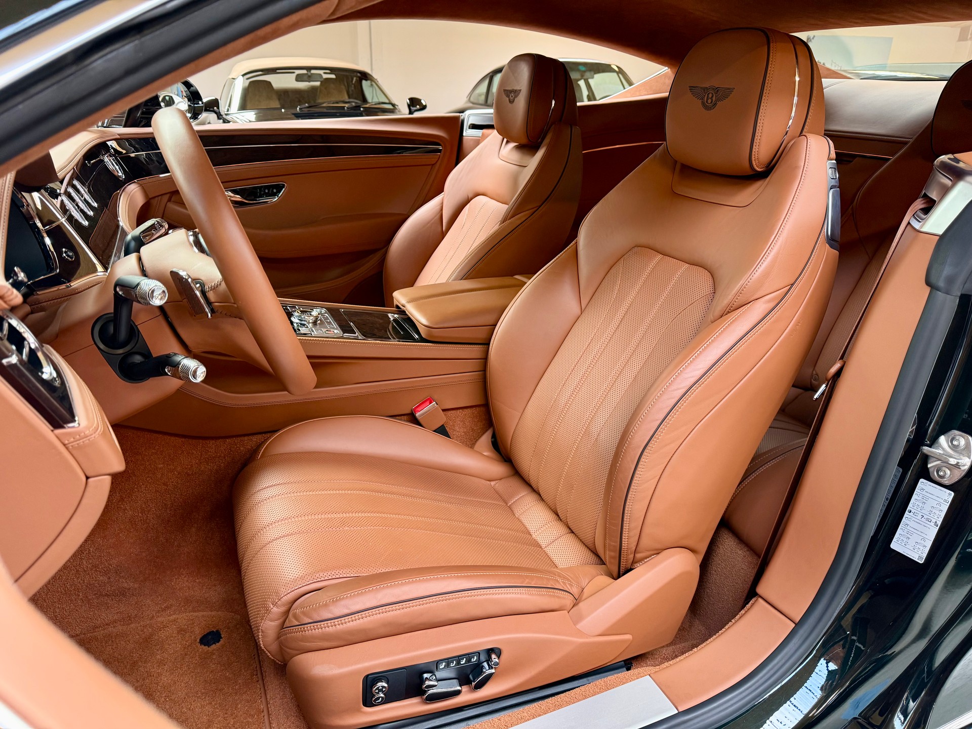 BENTLEY Continental GT 4.0 V8-image-11