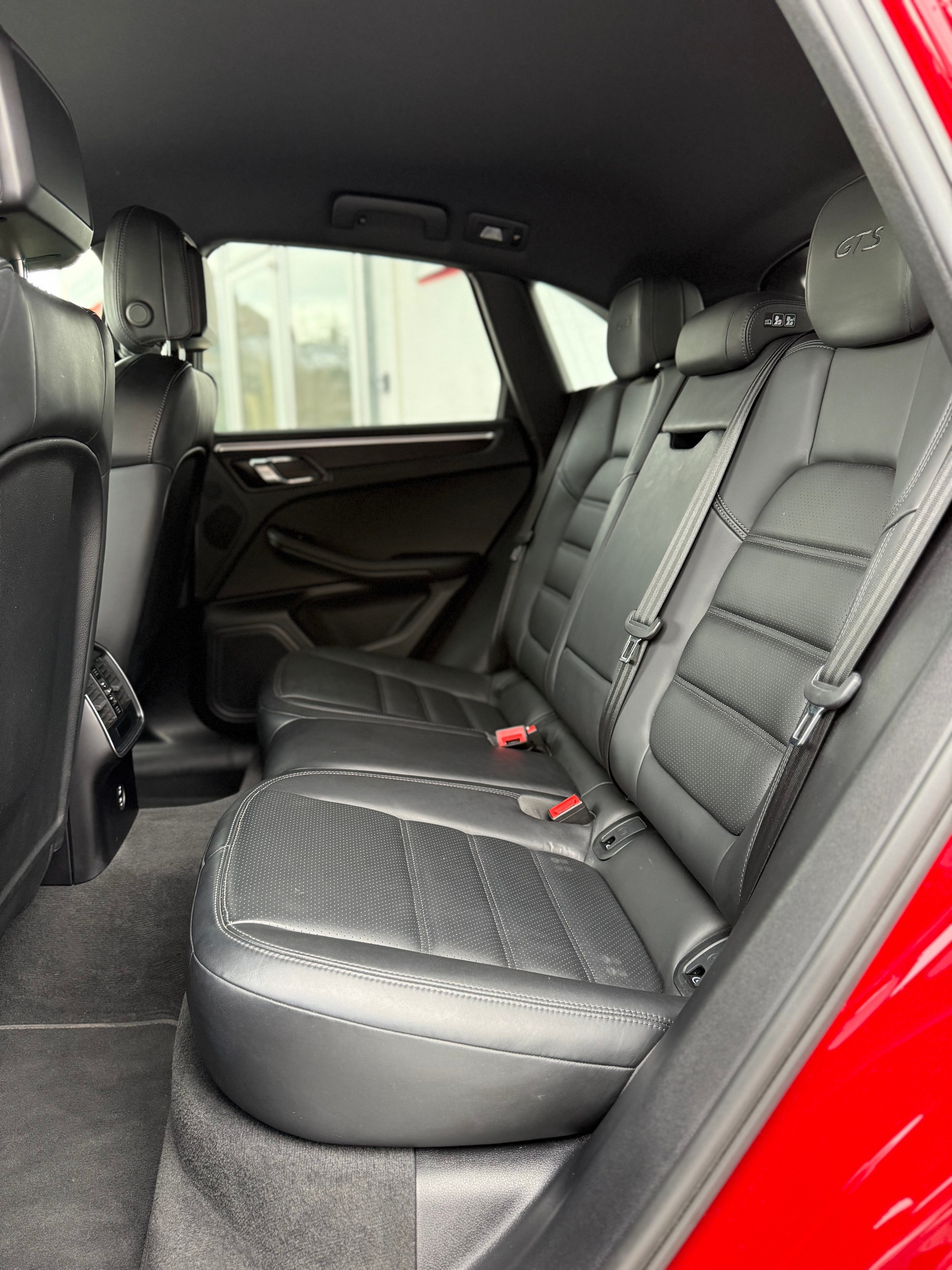 PORSCHE Macan GTS PDK-image-20