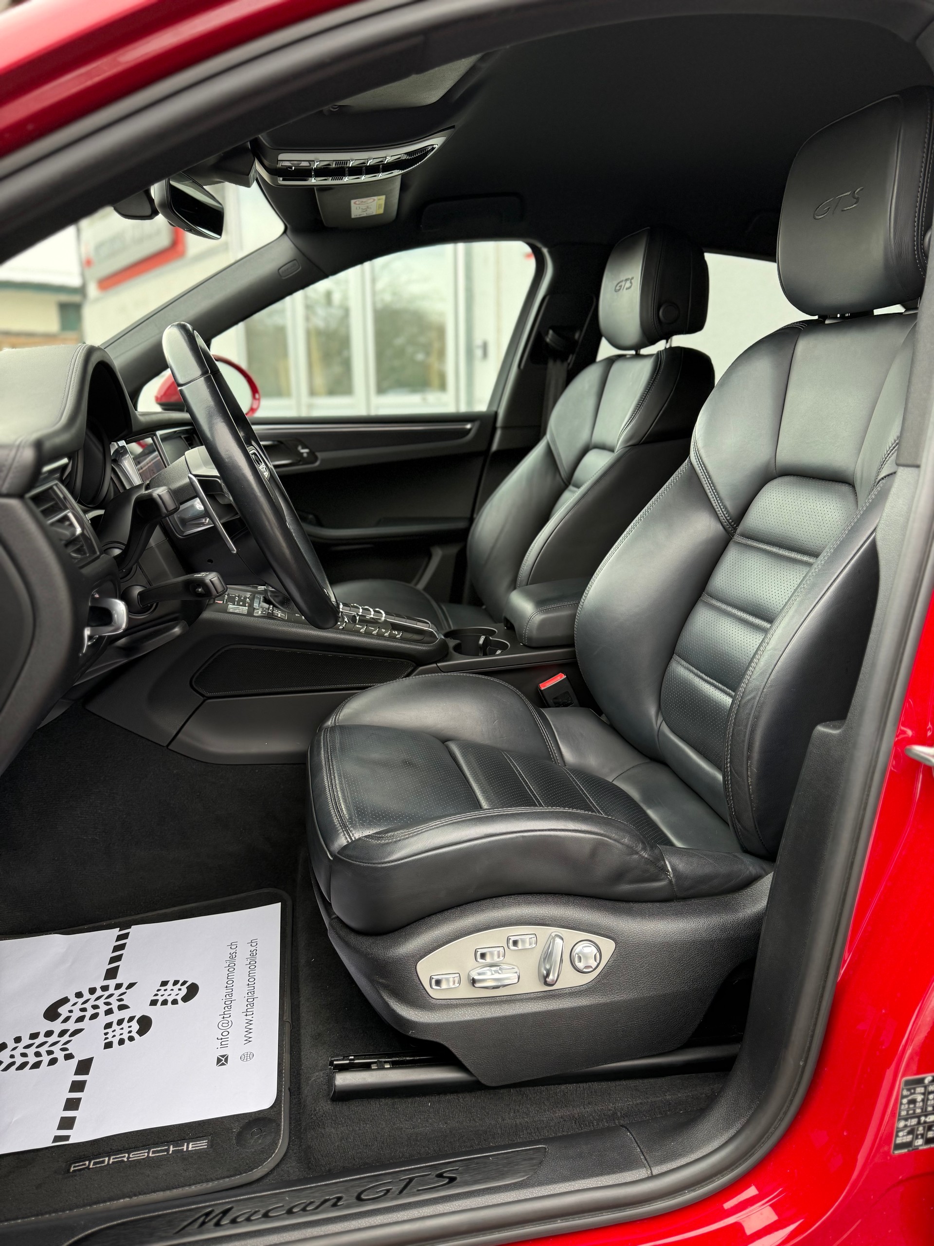 PORSCHE Macan GTS PDK-image-16