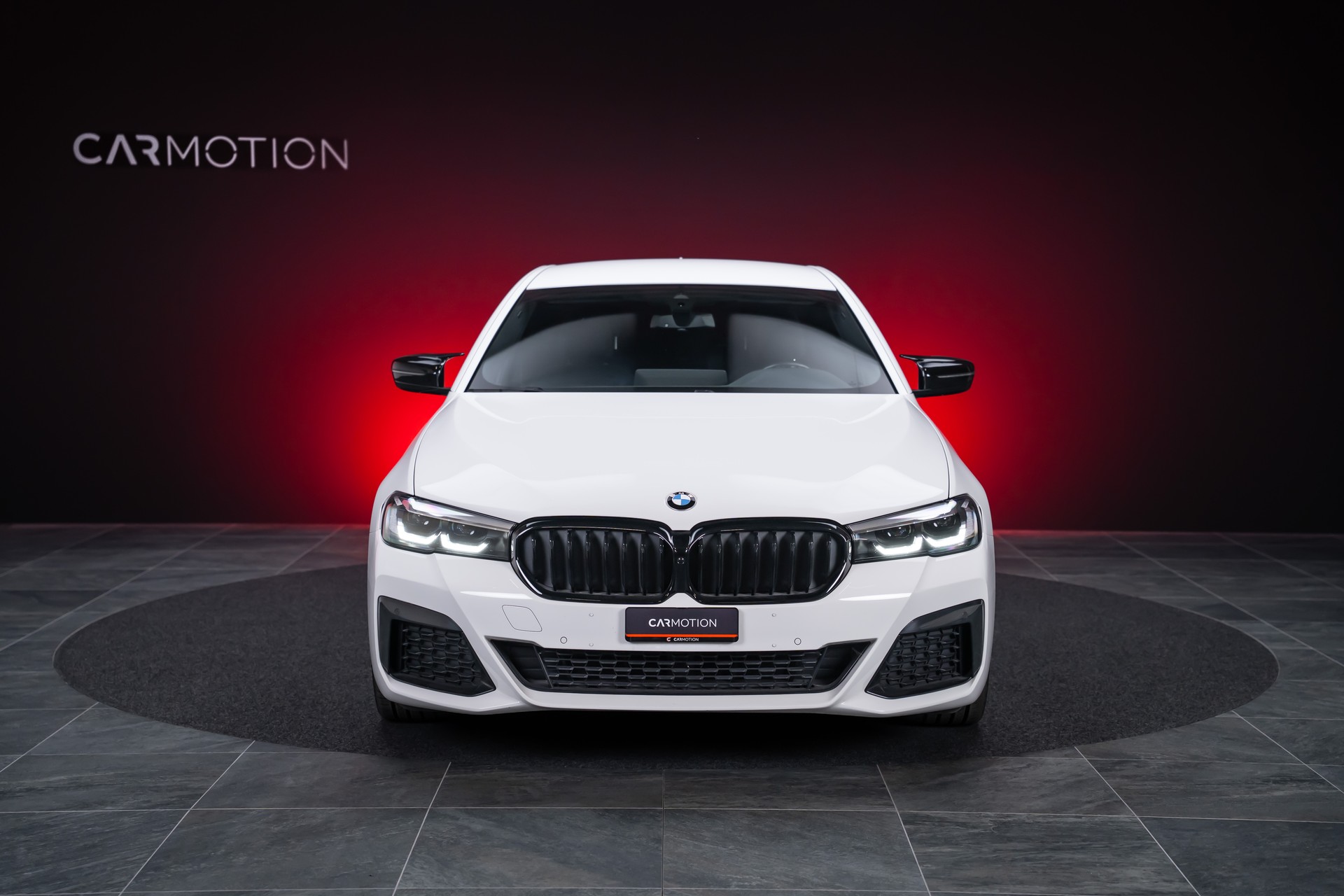 BMW 530i xDrive SAG M-Sport / Alcantara Sitze / Rückfahrkamera / El.Sitze / Ambientebeleuchtung-showroom-element-1