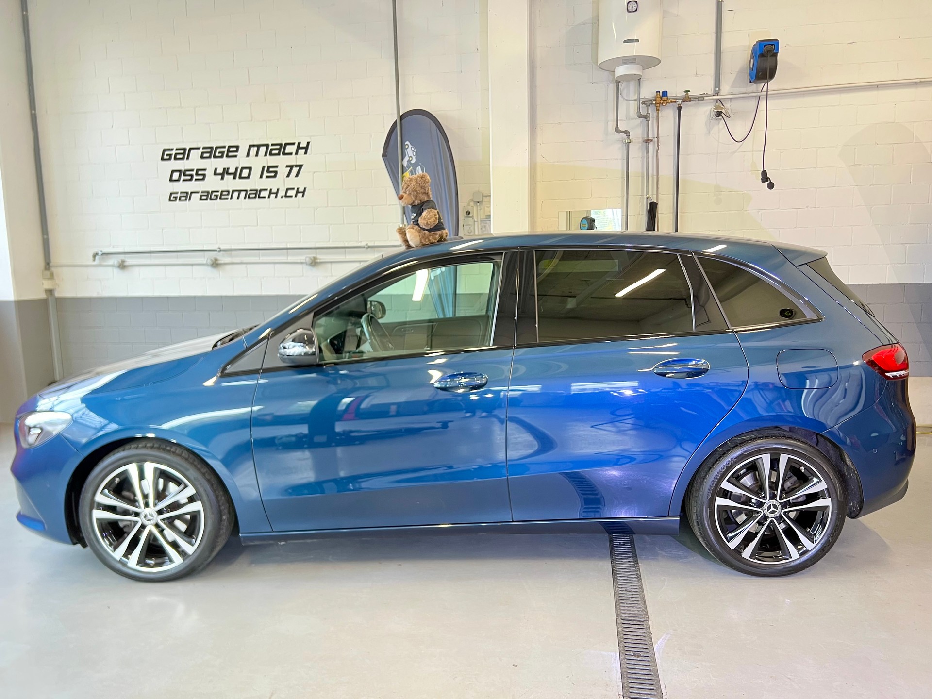 MERCEDES-BENZ B 200 Progressive 7G-DCT-showroom-element-3