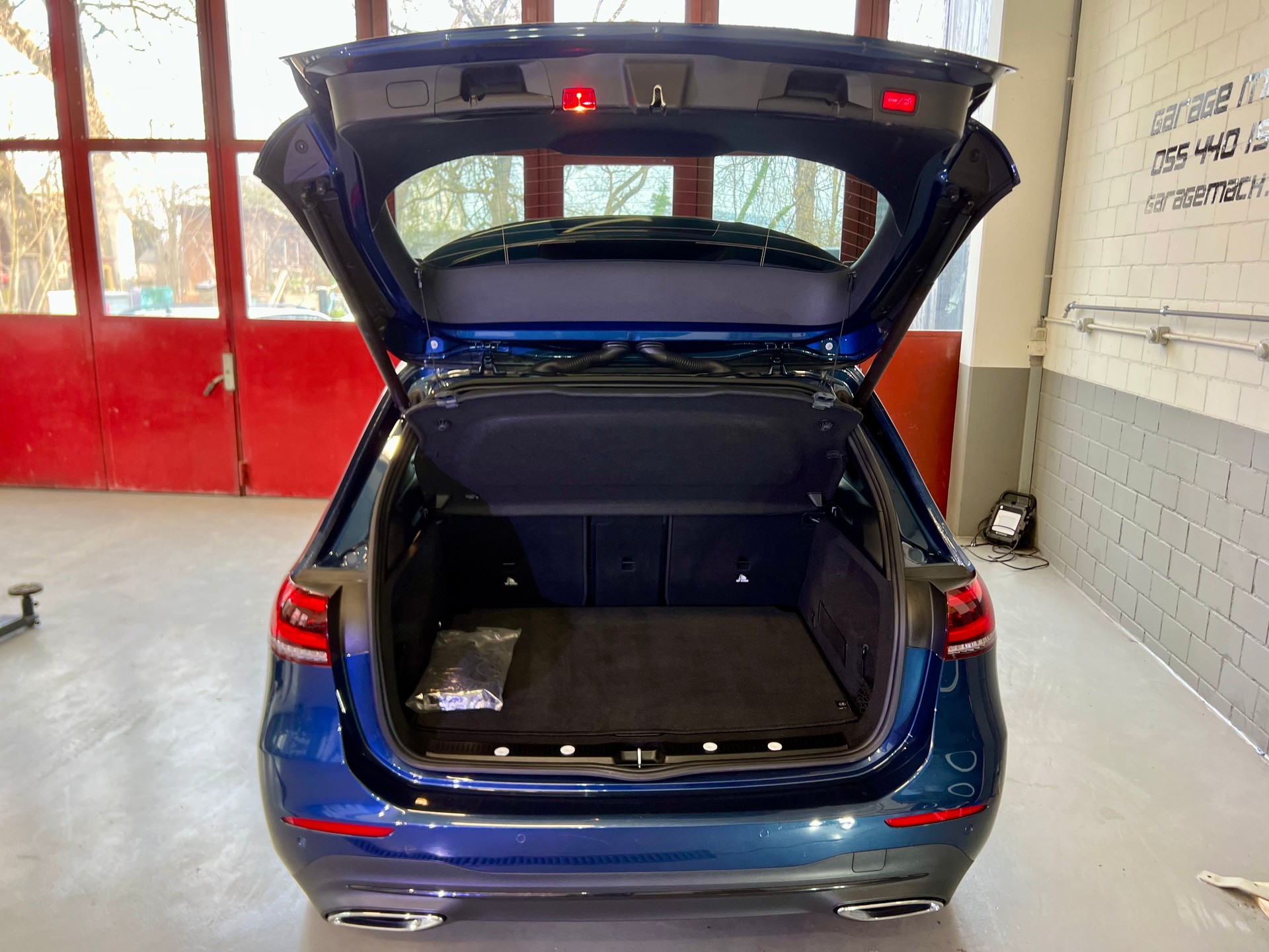 MERCEDES-BENZ B 200 Progressive 7G-DCT-image-6