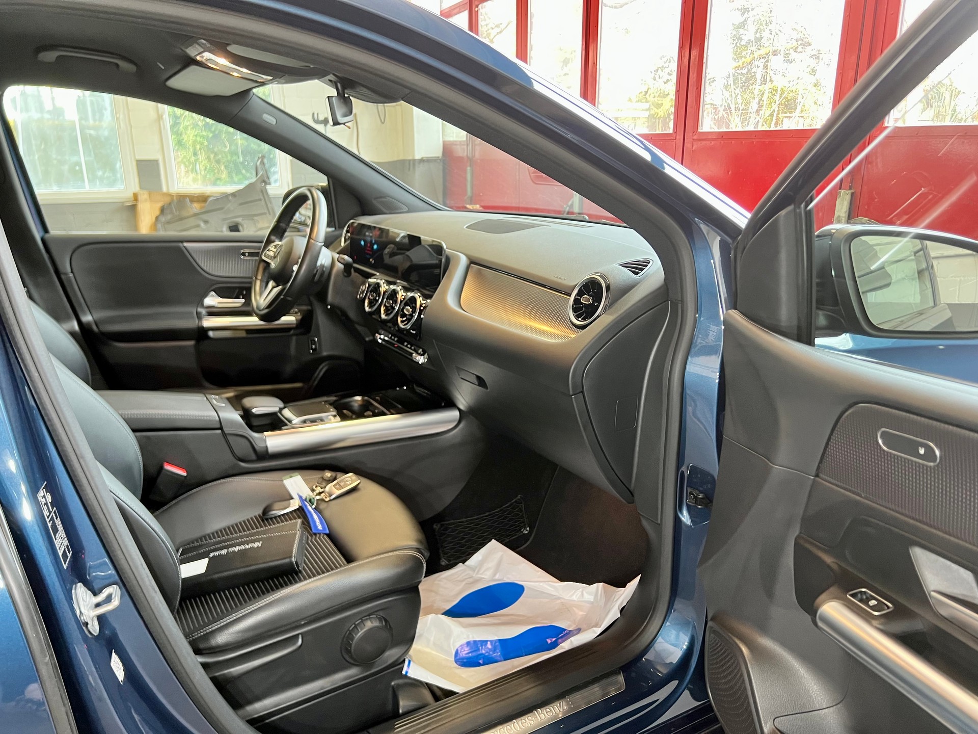 MERCEDES-BENZ B 200 Progressive 7G-DCT-image-12