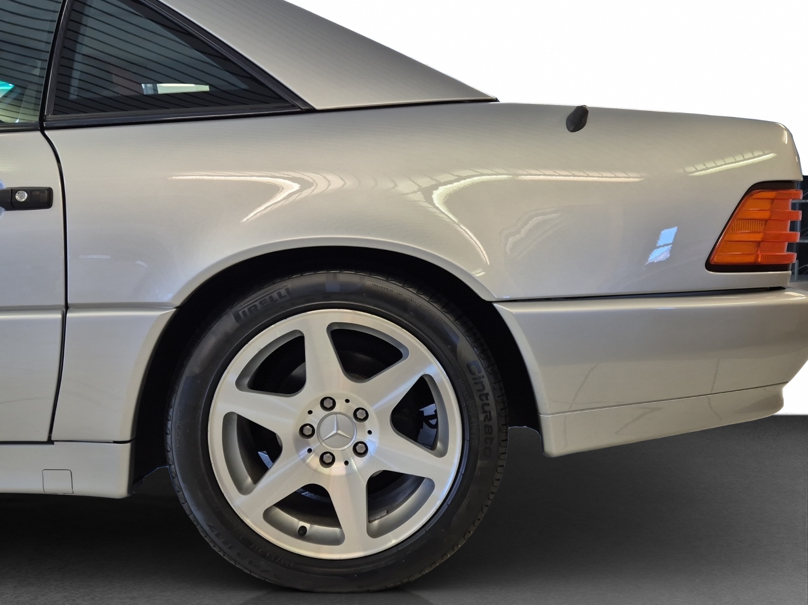 MERCEDES-BENZ SL 320 Special Edition-image-22