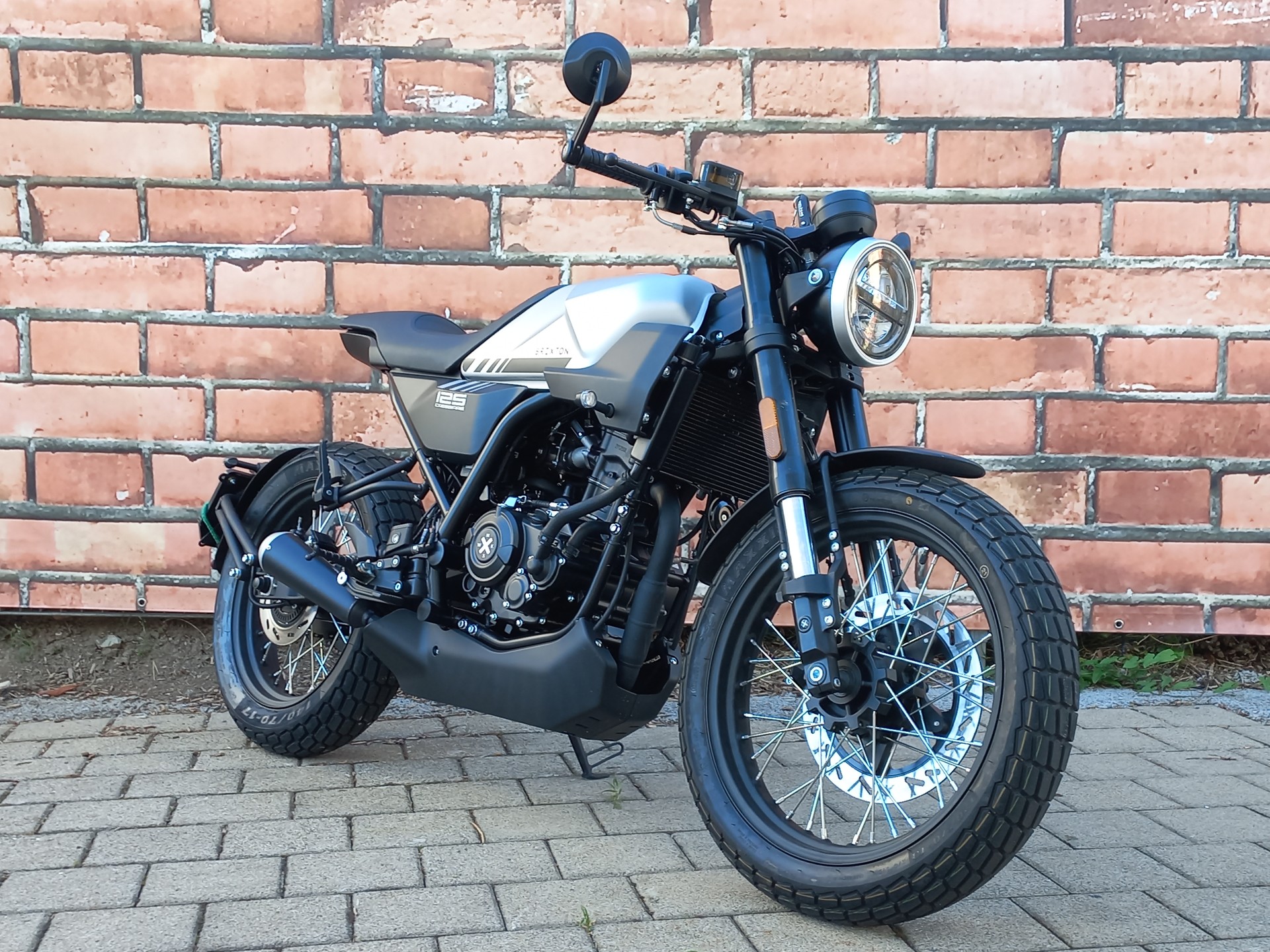 BRIXTON Crossfire 125 ABS-image-2