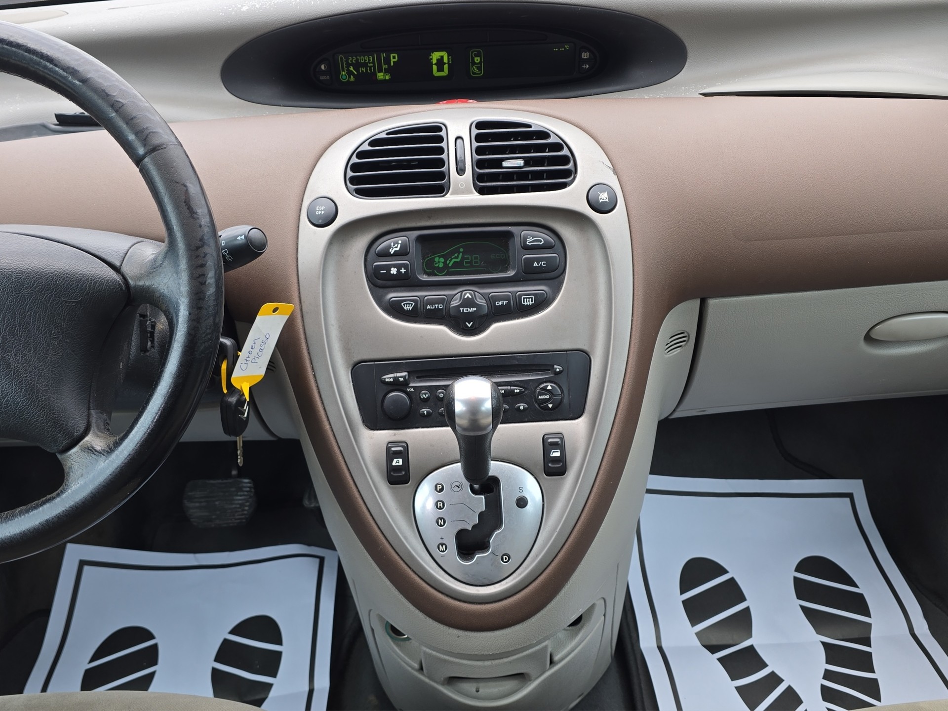 CITROEN Xsara Picasso 2.0i 16V Exclusive Automatic-image-11