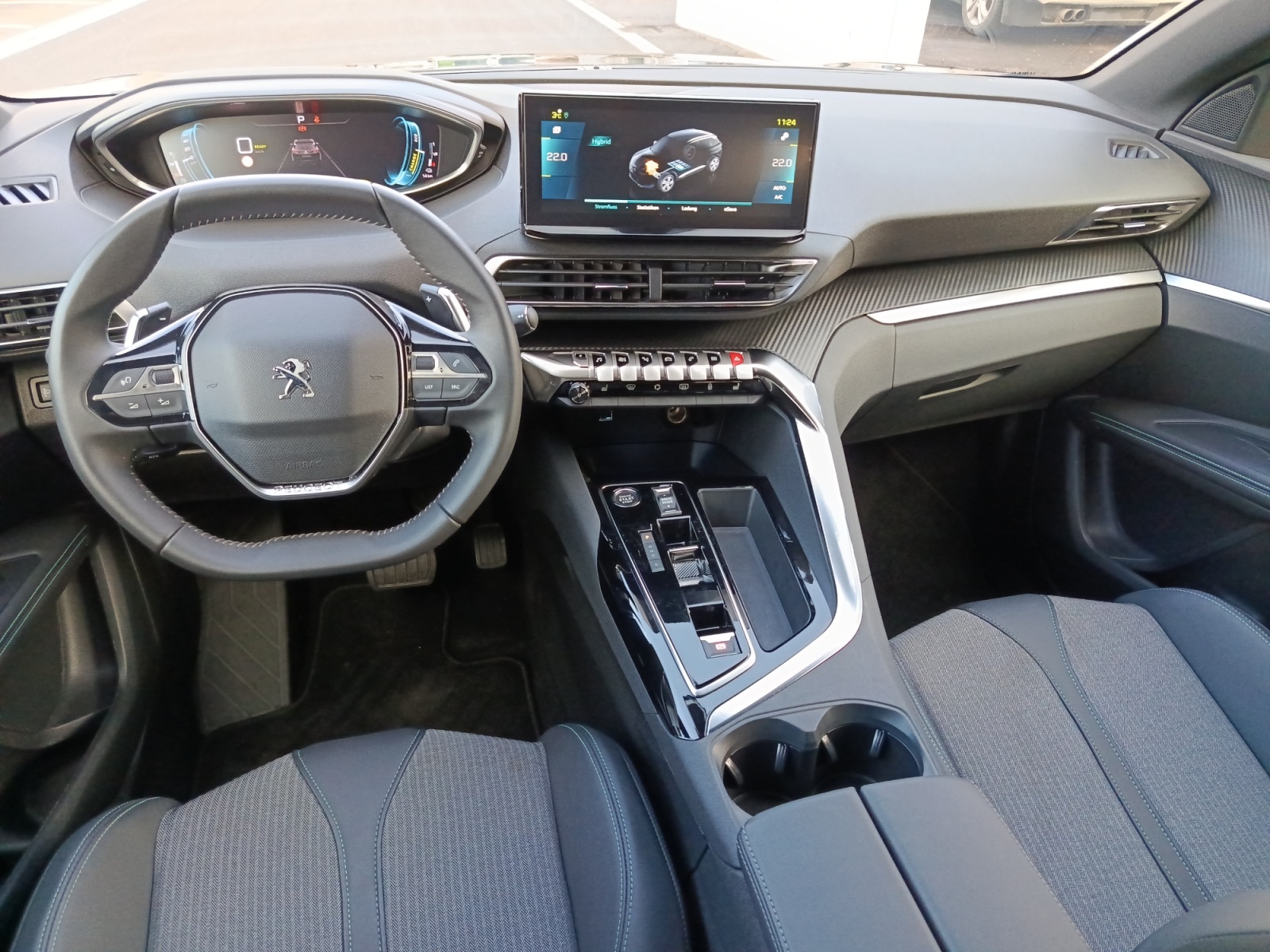 PEUGEOT 3008 180e Hybrid2 Allure Pack EAT8-image-8