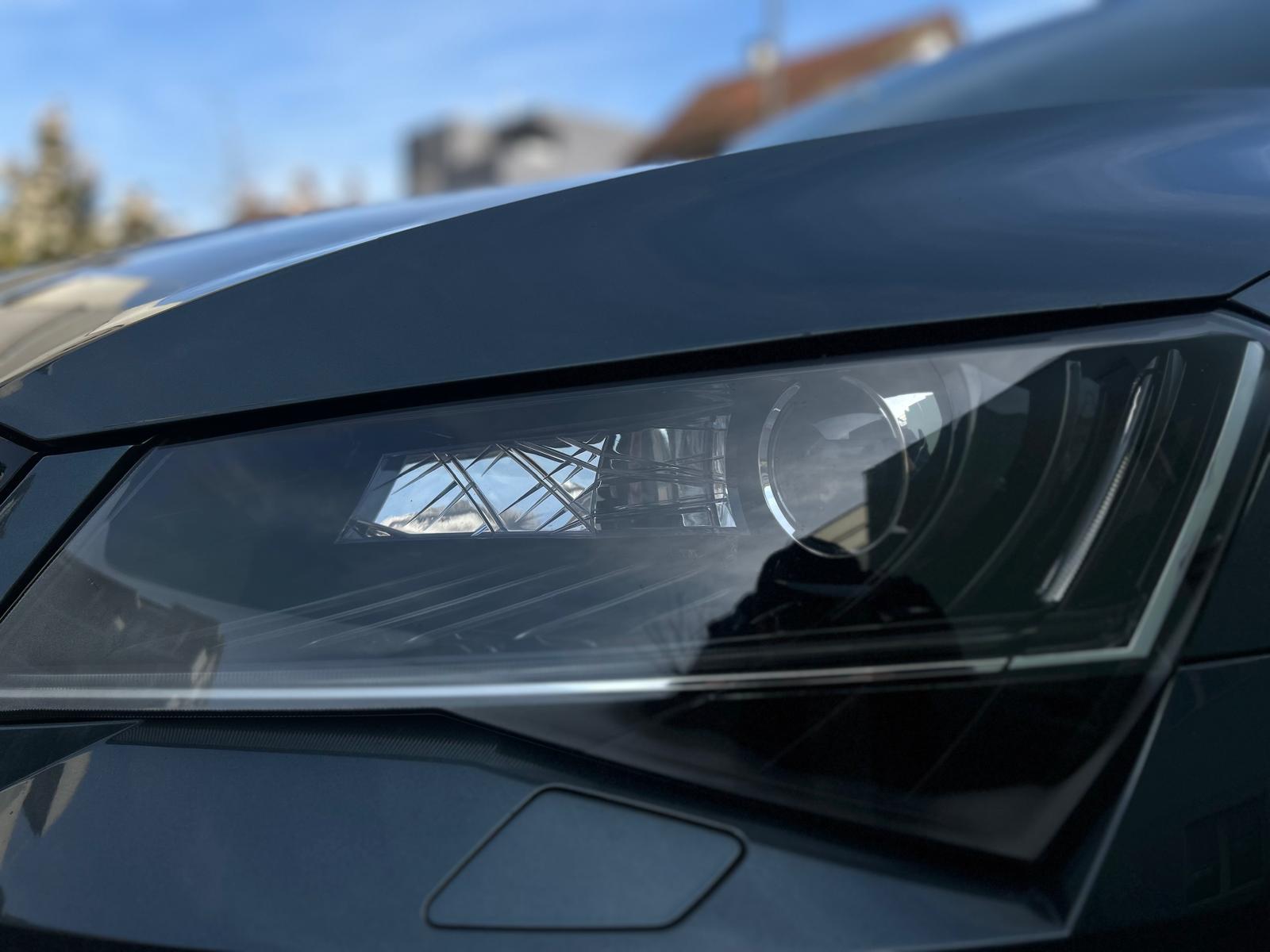 SKODA Superb Combi 2.0 TDi SportLine 4x4 DSG-image-7