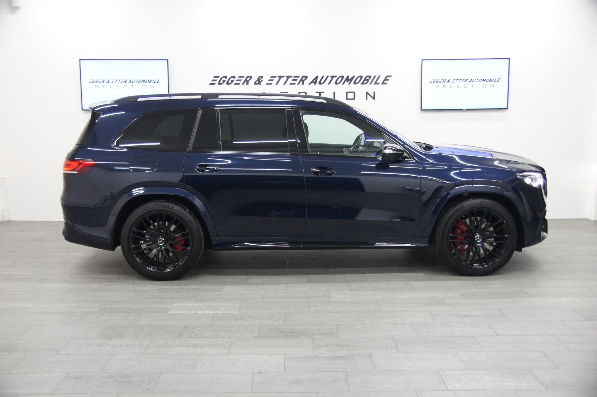 MERCEDES-BENZ GLS 63 4Matic+ TCT 9G-showroom-element-3