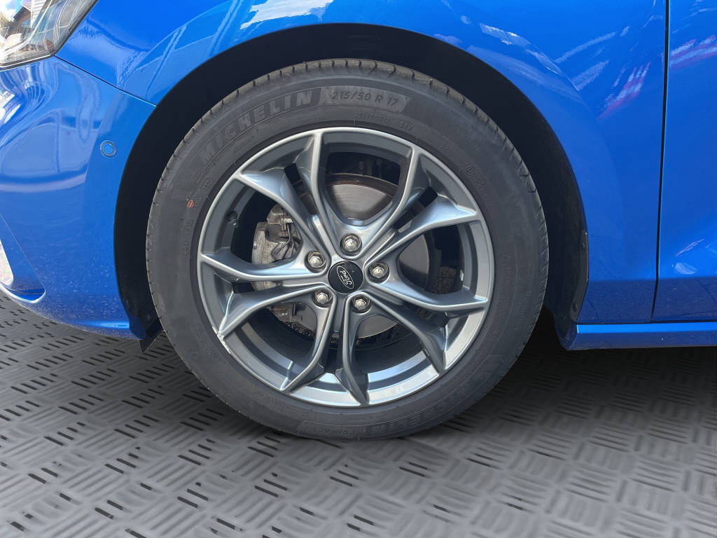 FORD Focus 1.0i EcoB 125 ST-Line-image-15