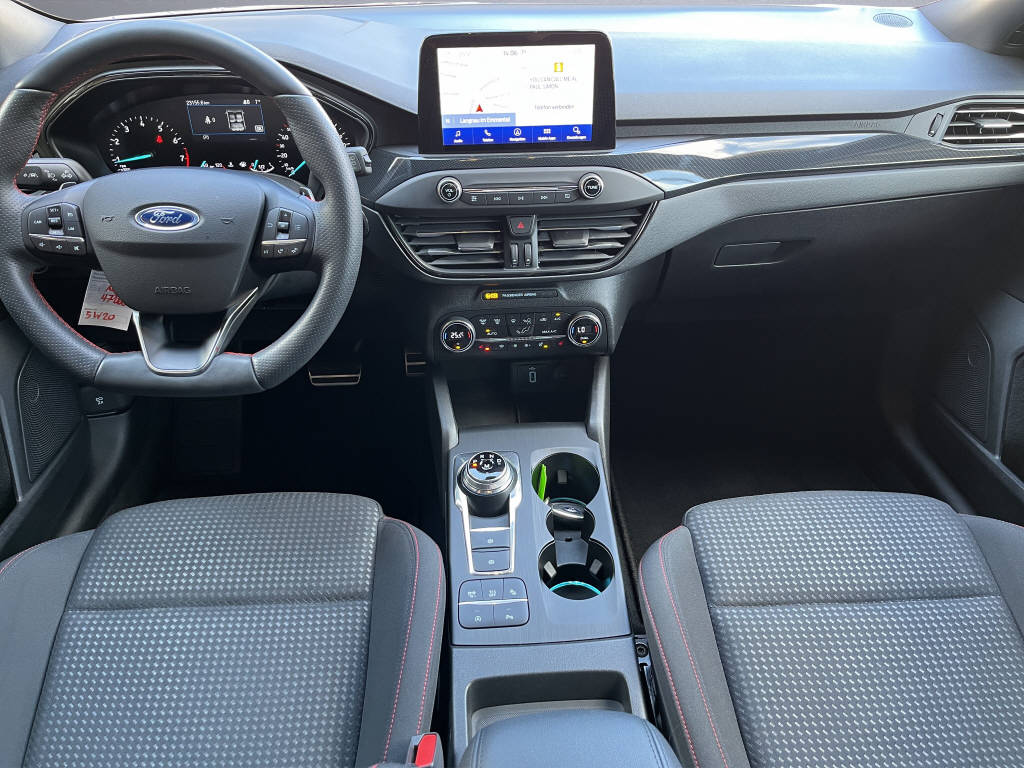 FORD Focus 1.0i EcoB 125 ST-Line-image-12