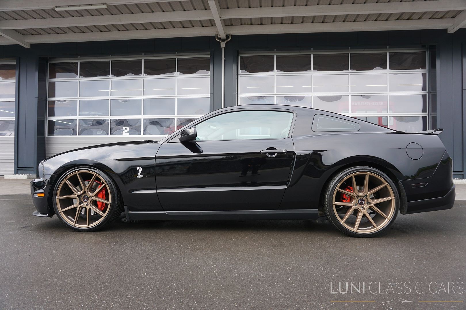 FORD Mustang Shelby GT500-image-2