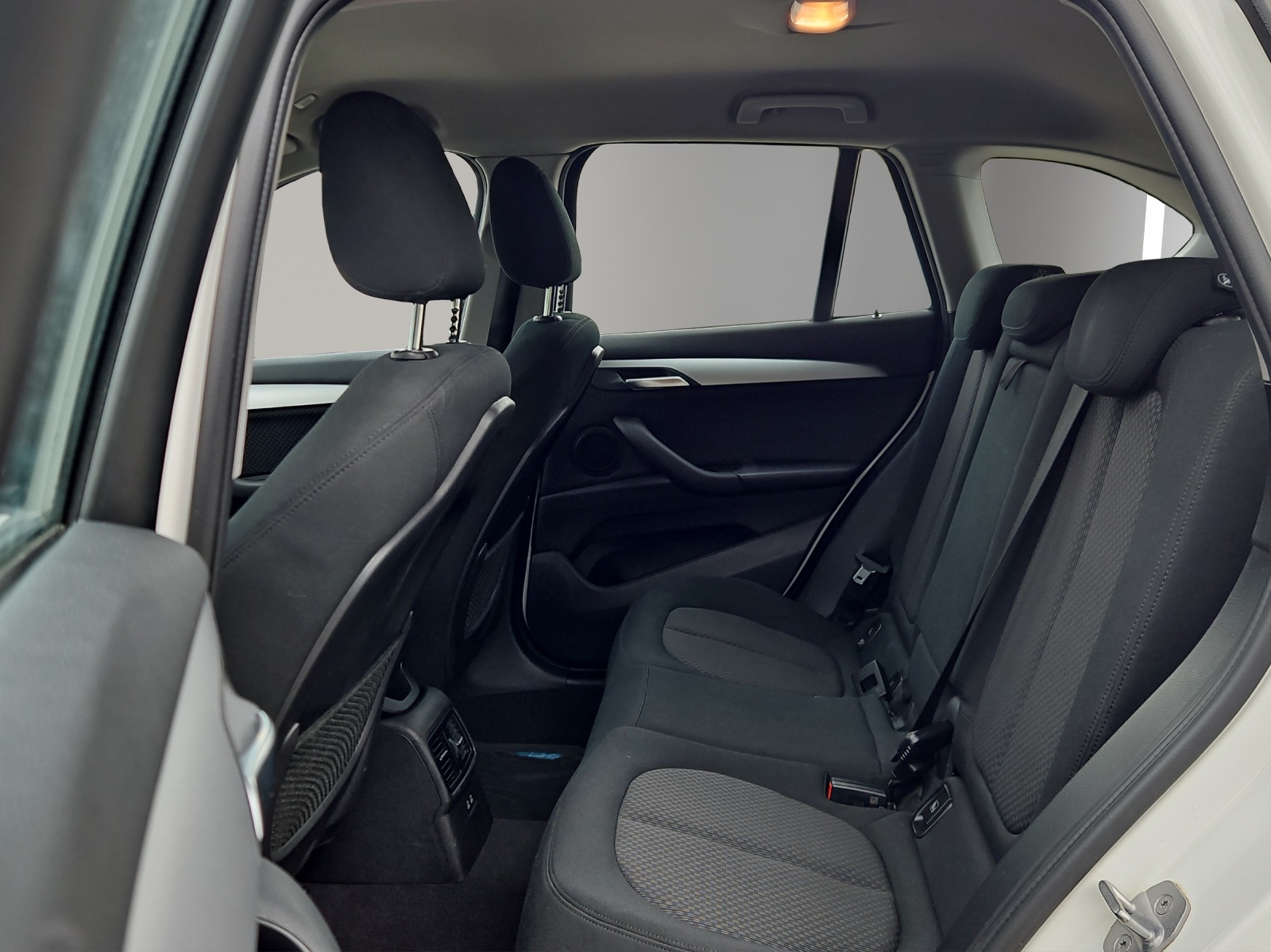 BMW X1 sDrive 18i Steptronic DSK-image-13