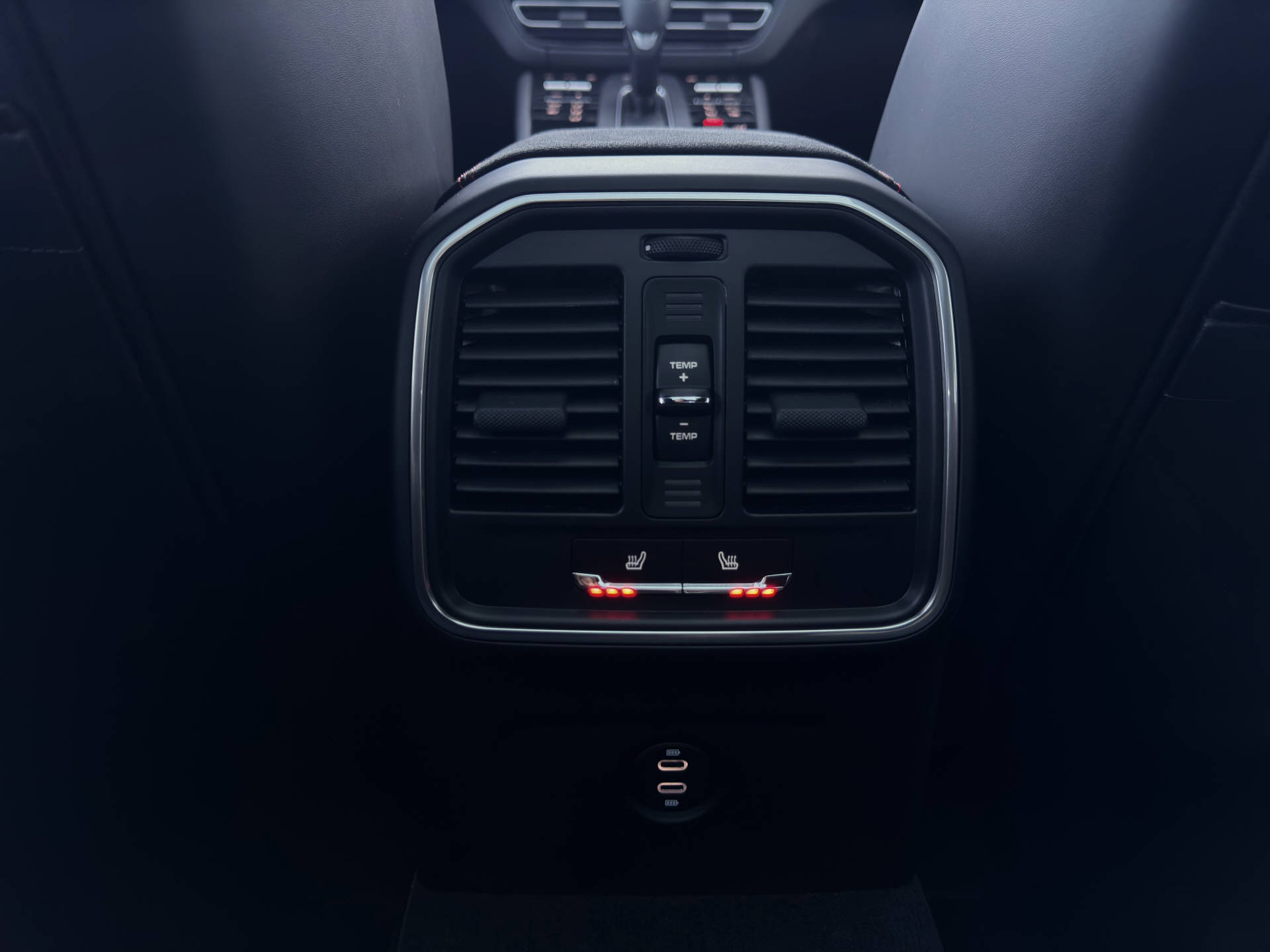 PORSCHE Macan GTS-image-12
