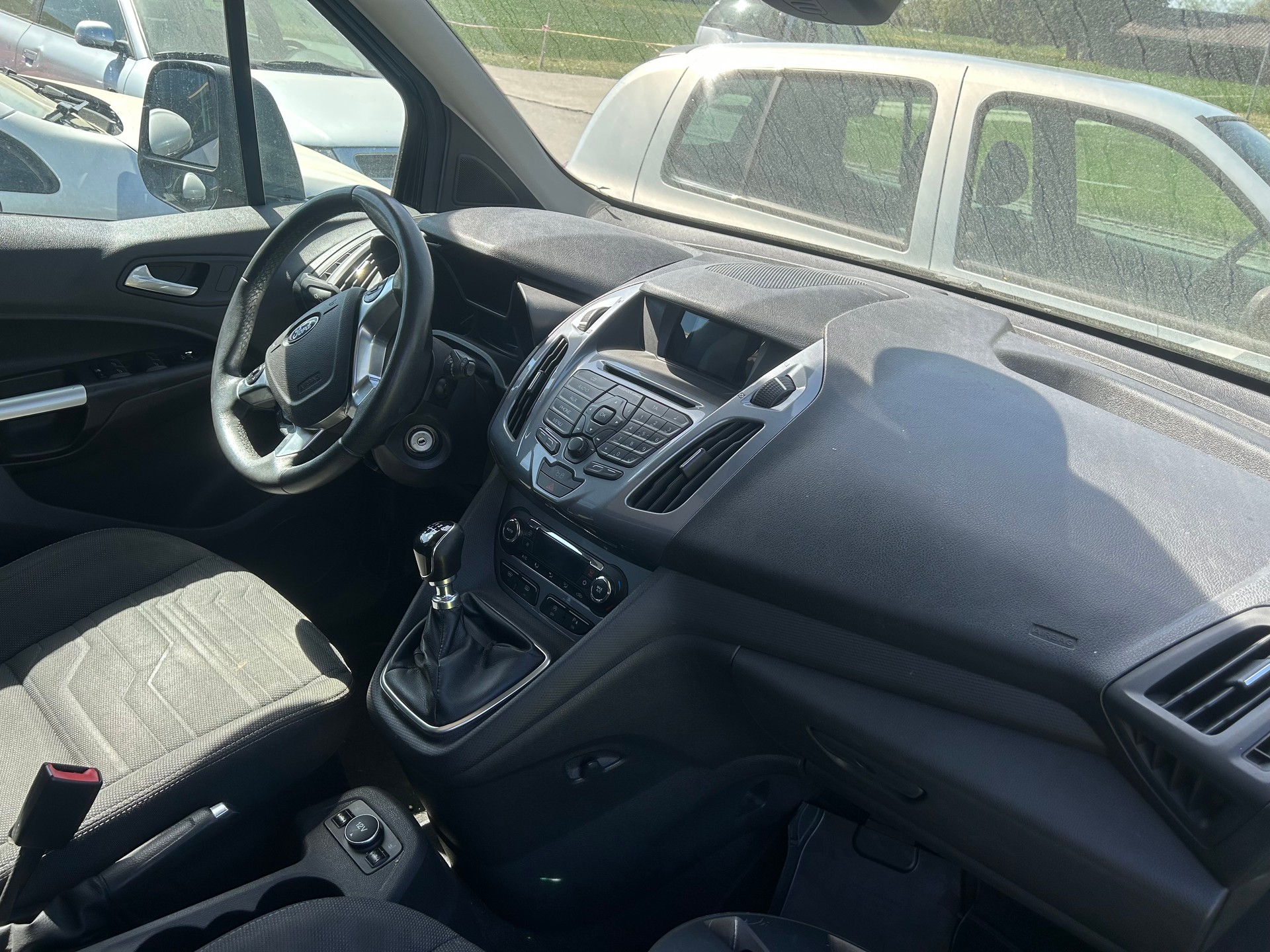 FORD Tourneo Connect 1.0 SCTi Trend-image-12