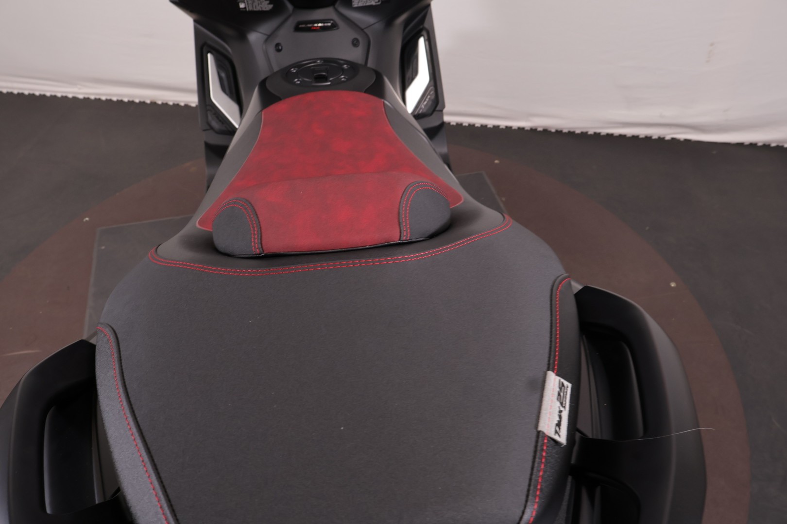 YAMAHA TMAX 25th Anniversary-image-6