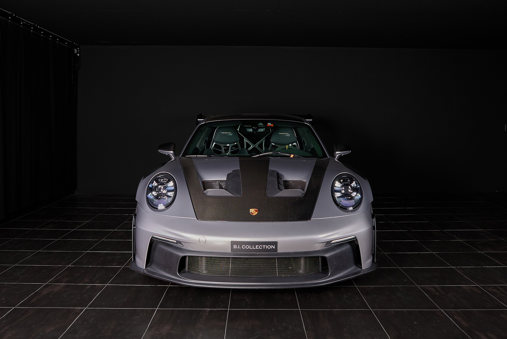 PORSCHE 911 GT3 RS-showroom-element-3