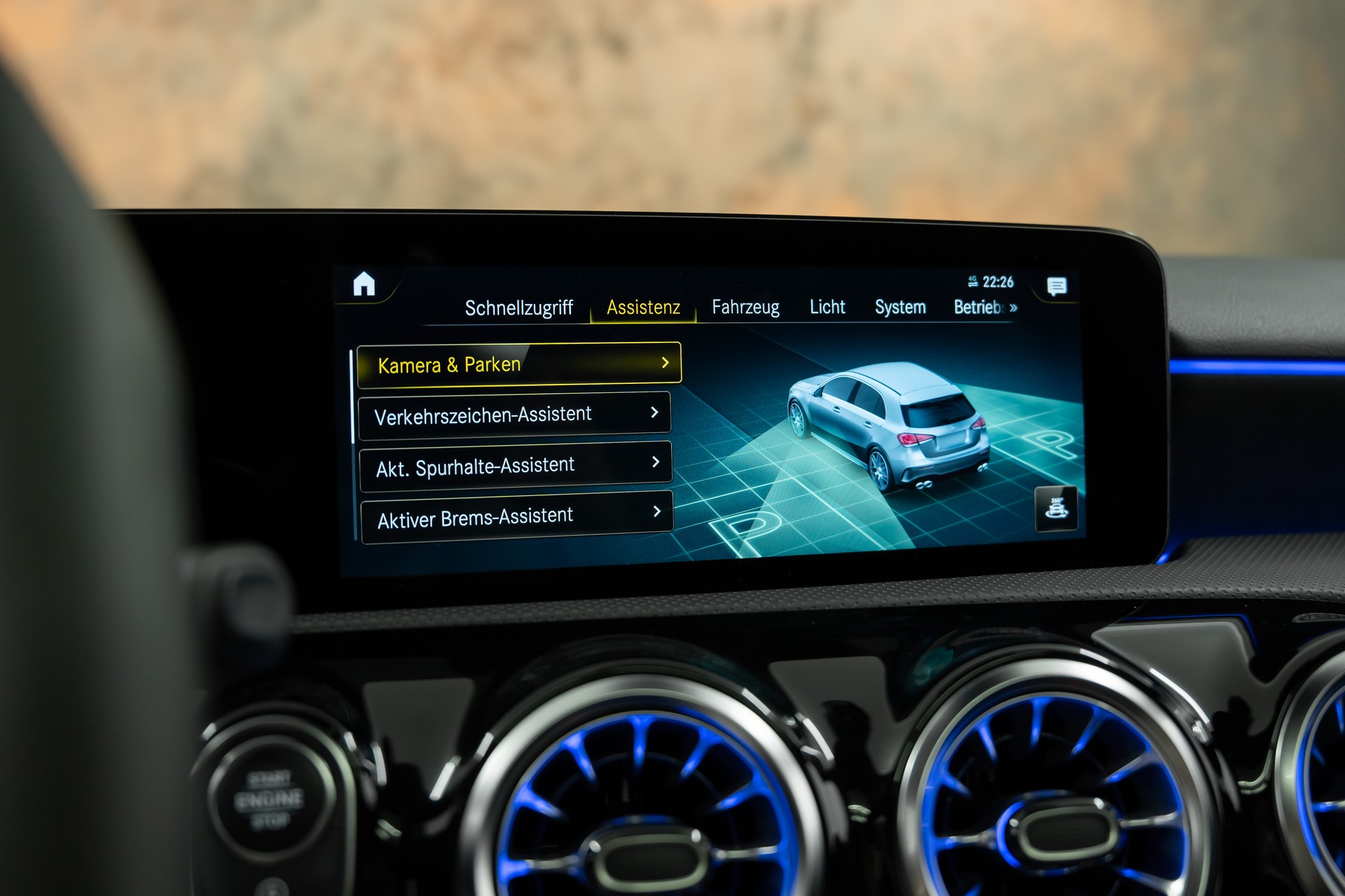 MERCEDES-BENZ A 45 S AMG 4Matic+ Speedshift *Performance*Panorama*Fahrassistenz*Burmester*-image-30