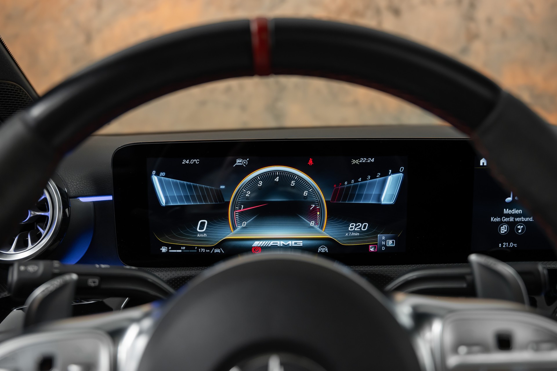 MERCEDES-BENZ A 45 S AMG 4Matic+ Speedshift *Performance*Panorama*Fahrassistenz*Burmester*-image-20