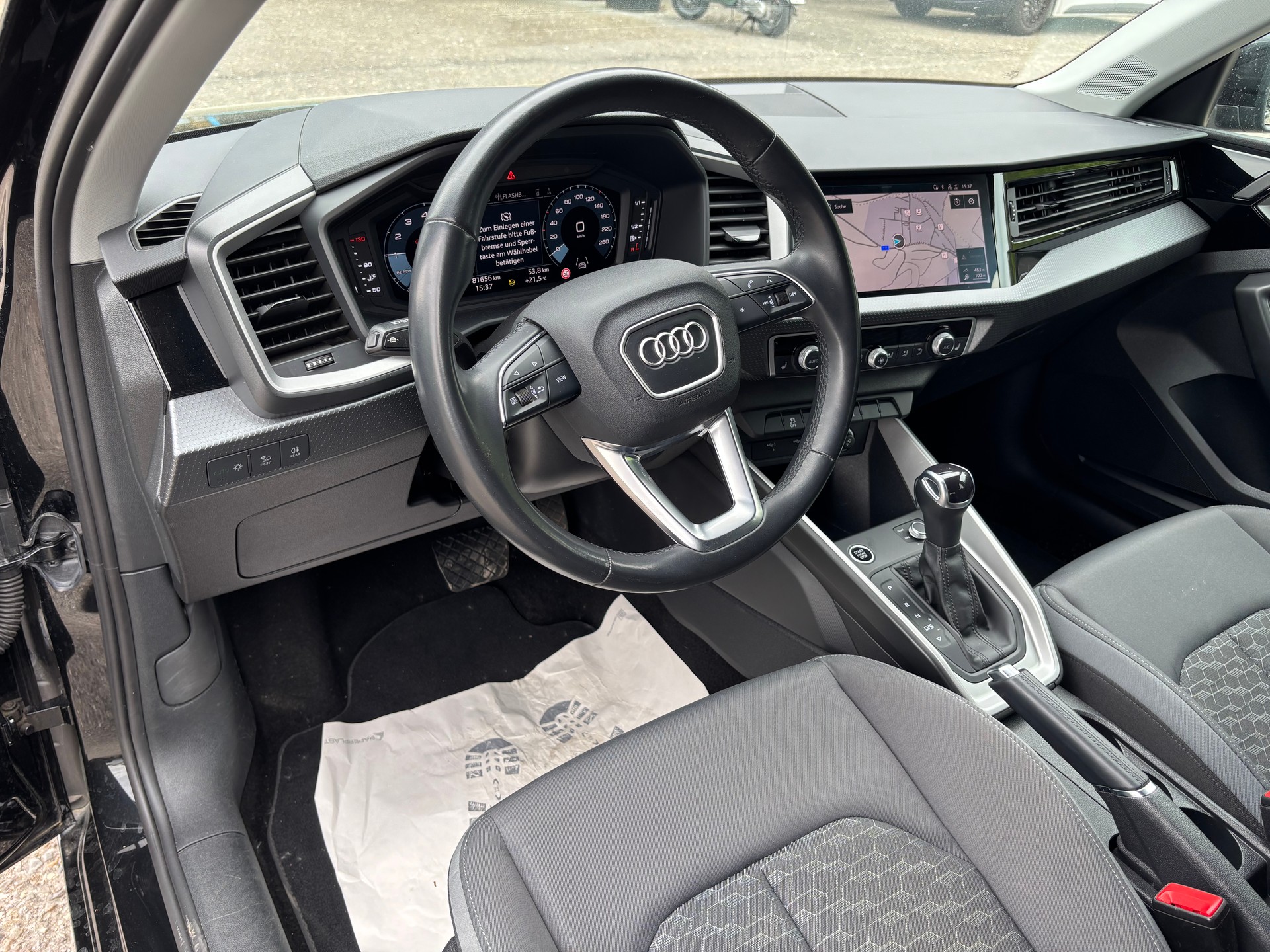 AUDI A1 Sportback 30 TFSI advanced S-tronic-image-6