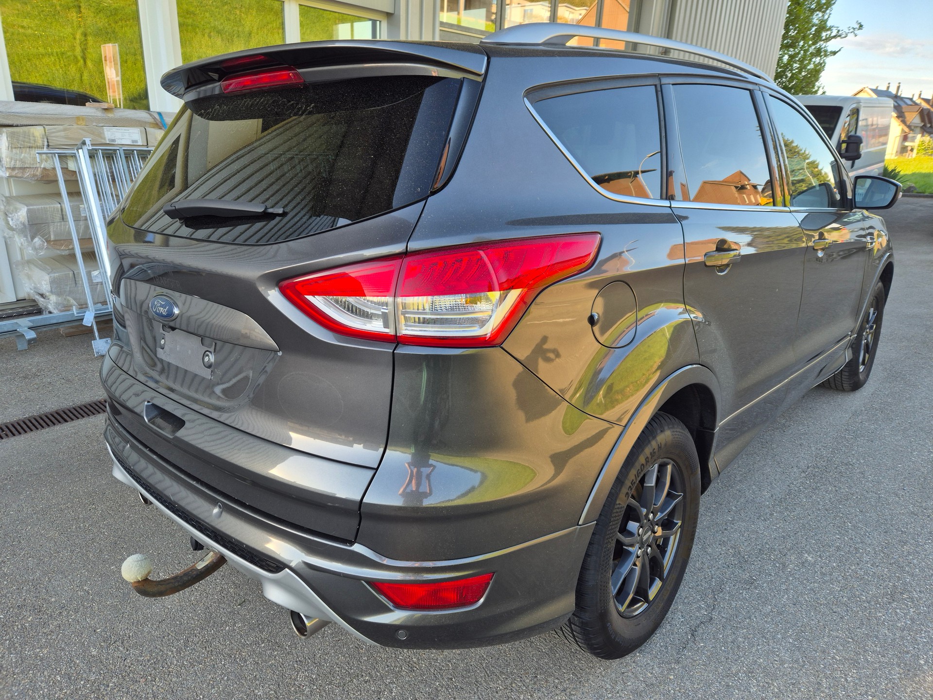 FORD Kuga 2.0 TDCi Carving 4WD PowerShift-image-3