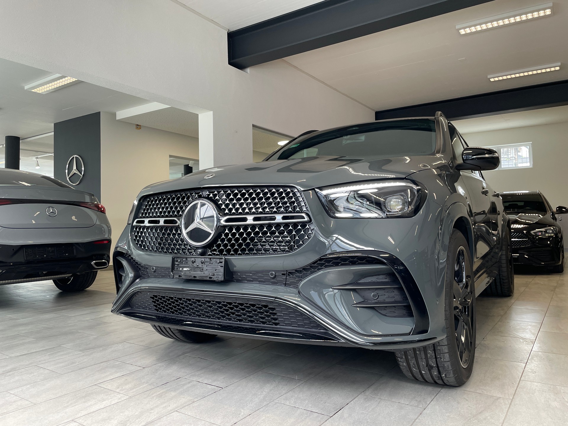 MERCEDES-BENZ GLE 350 de EQ Hybrid 4Matic 9G-Tronic AMG Line EQ Star-showroom-element-1