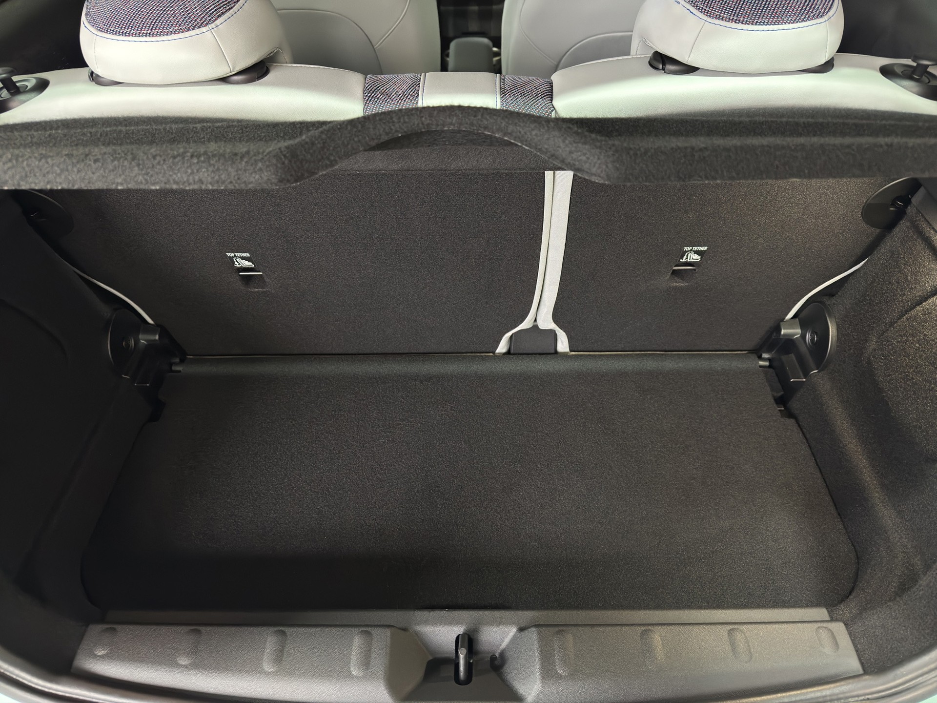 MINI Cooper S DKG "Pano-Head-Up-RF.-Kamera-Harman Kardon"-image-24