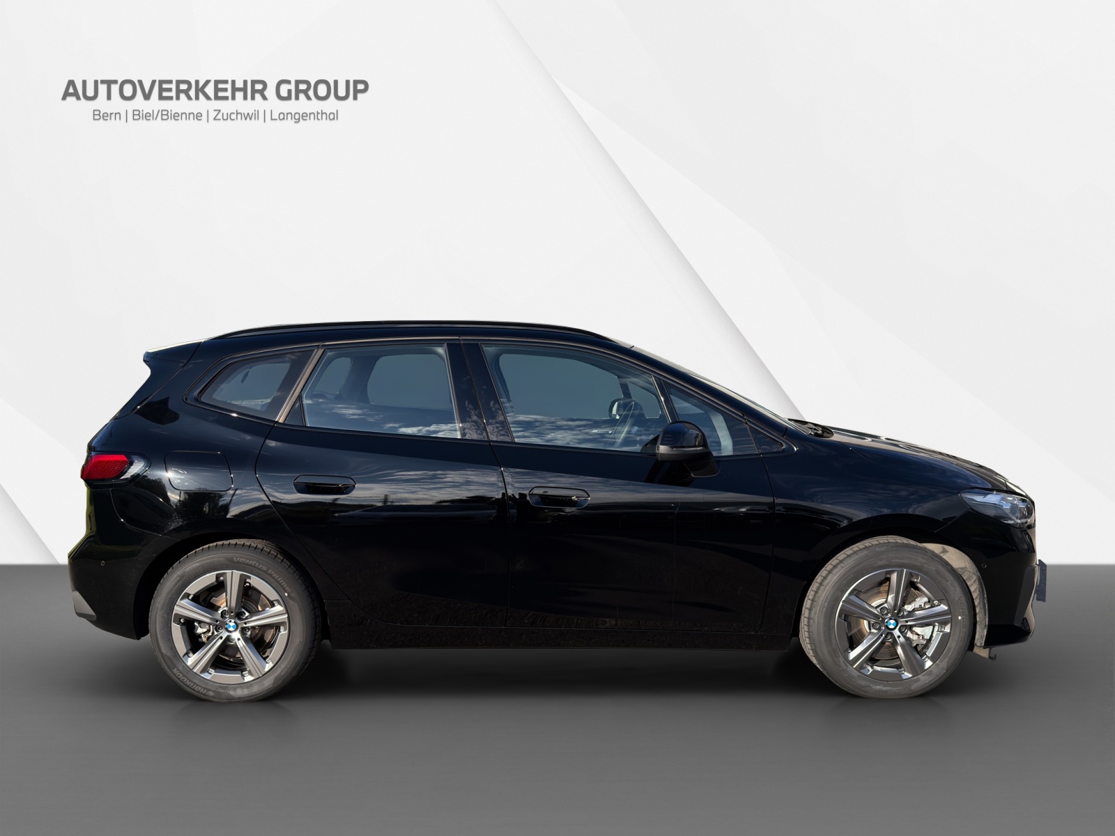 BMW 230e xDrive Active Tourer-image-6